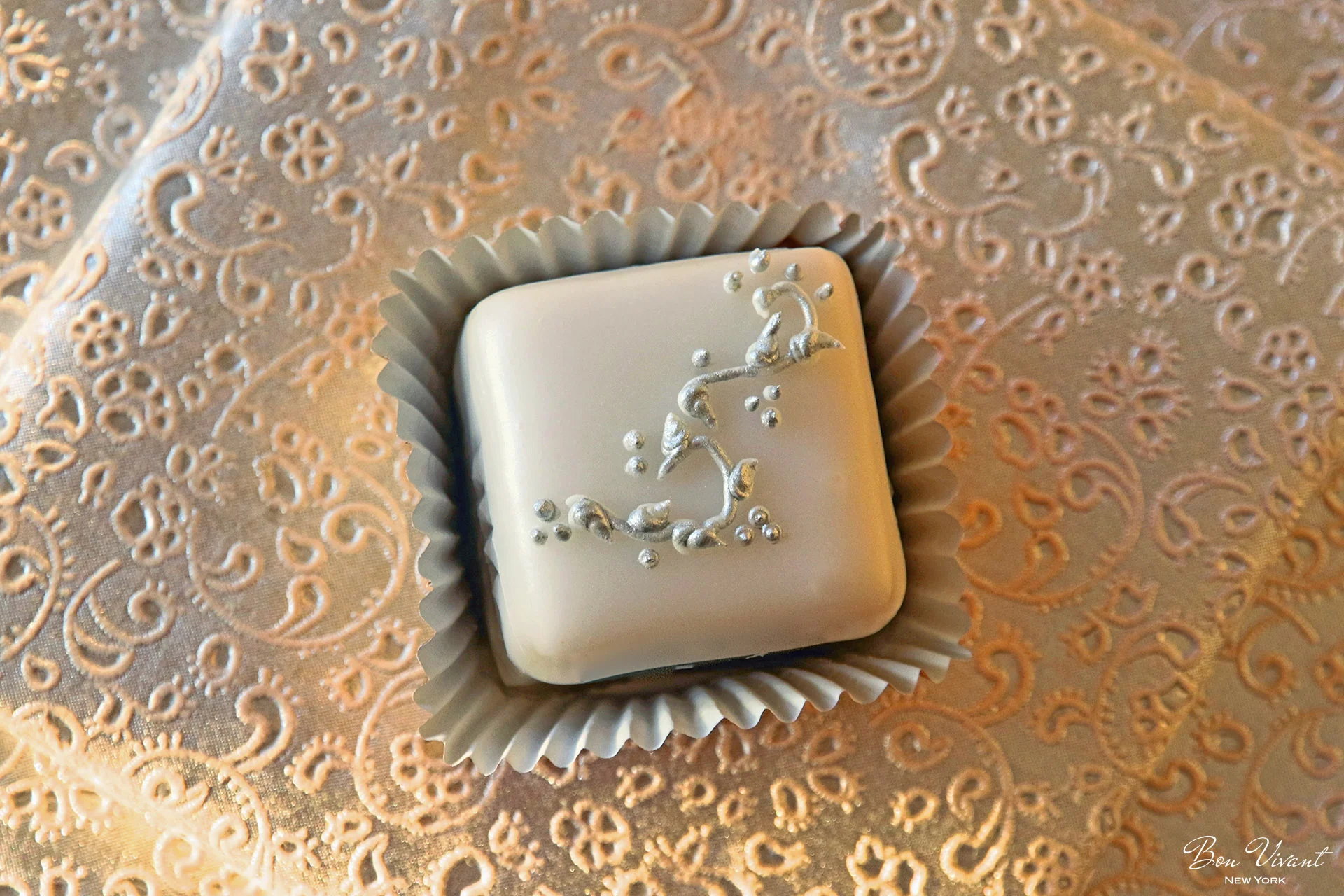 Silver Rococo Wedding Collection - Petit Cake single