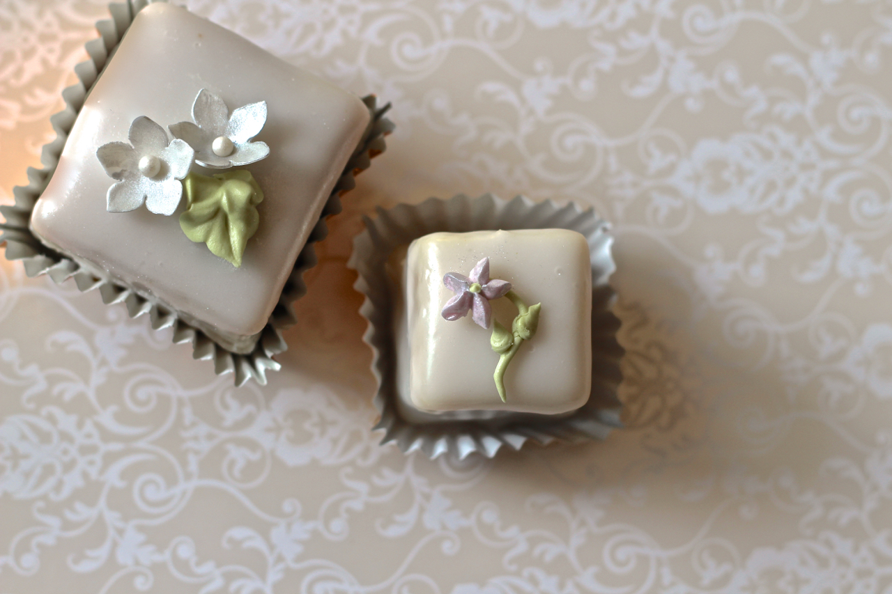 Left: Petit Cake Right: Petit Four Demitasse