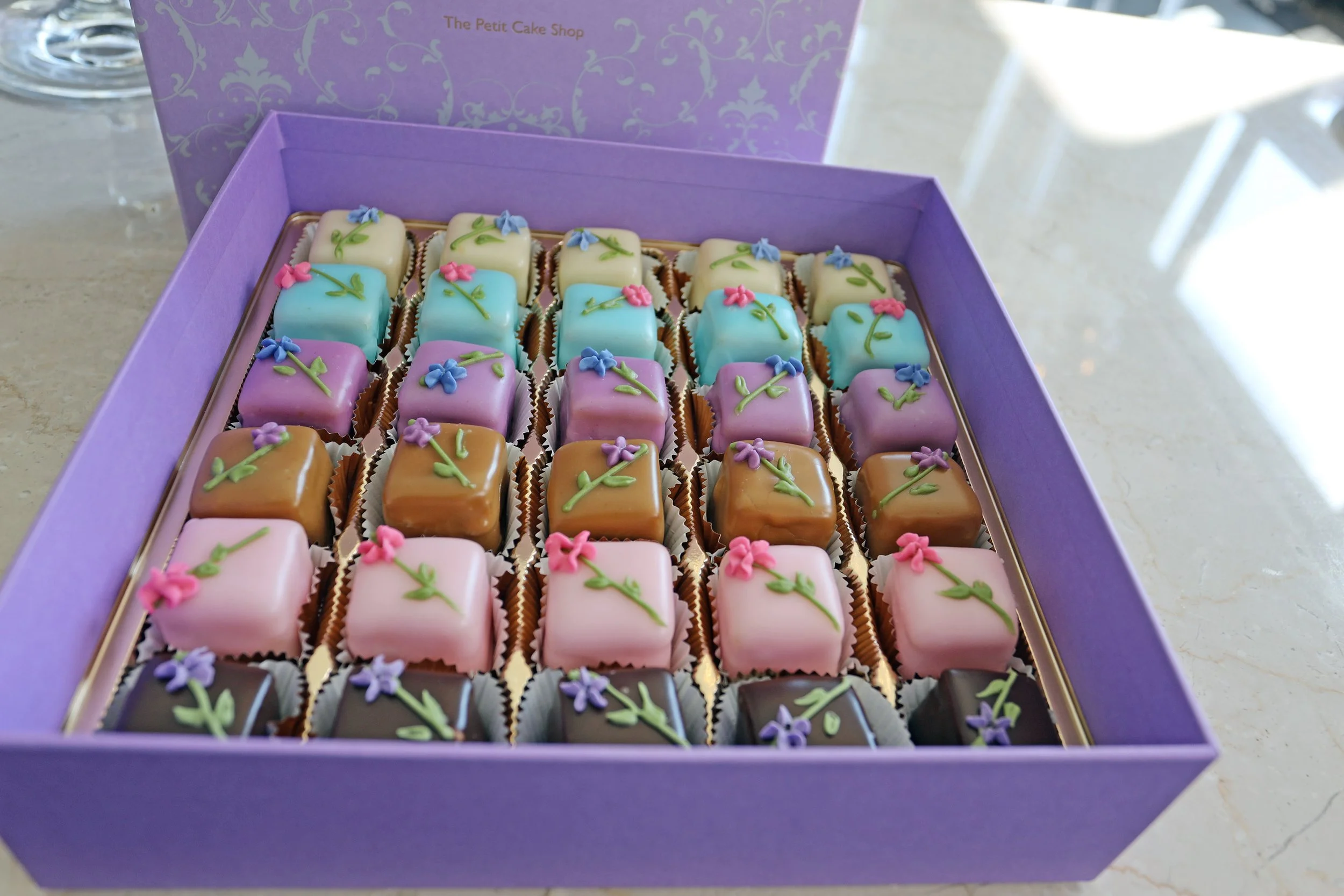Box of 30 Petit Four Demitasse 10.jpg
