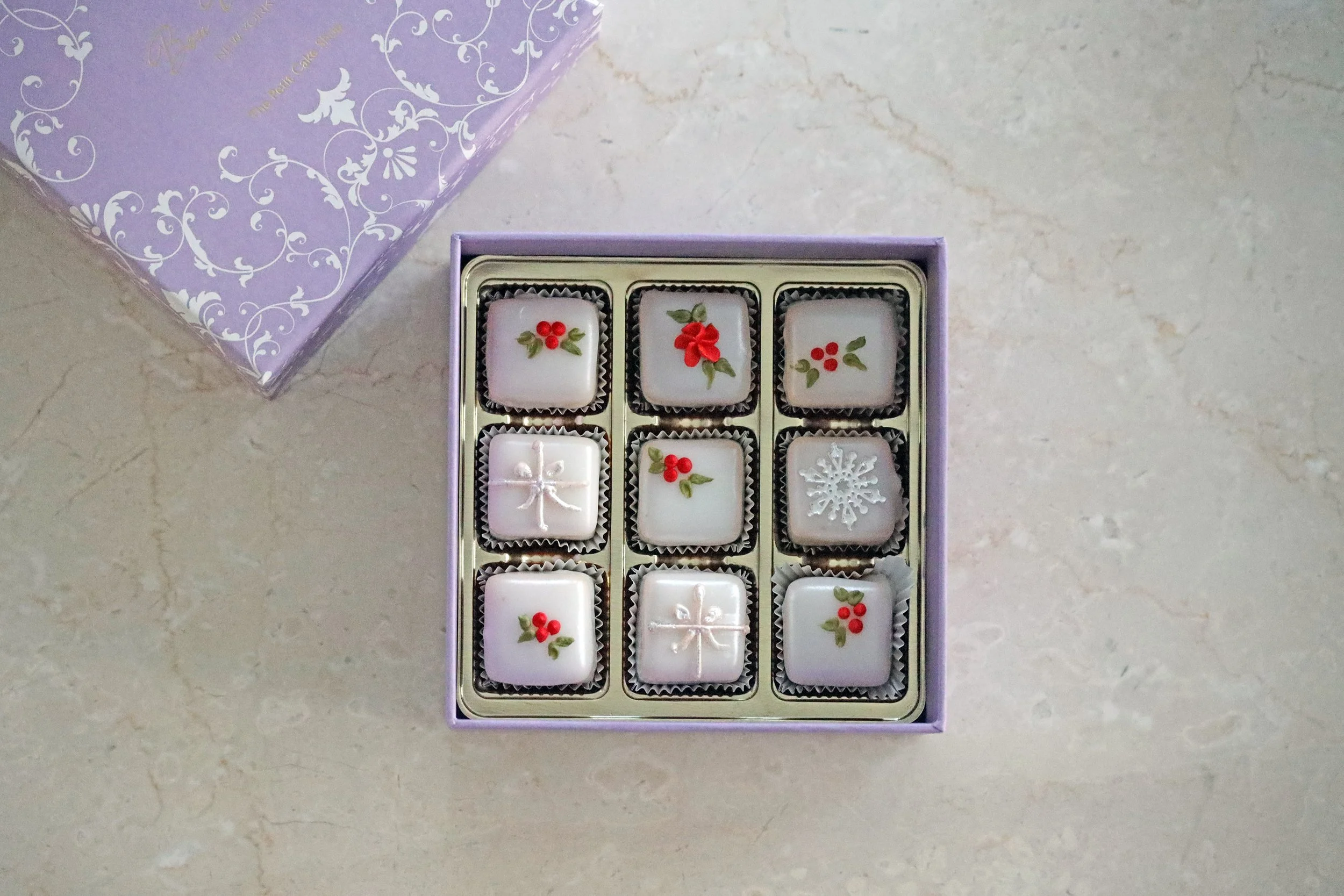 Holiday 2023 Box of 9 - 002.jpg