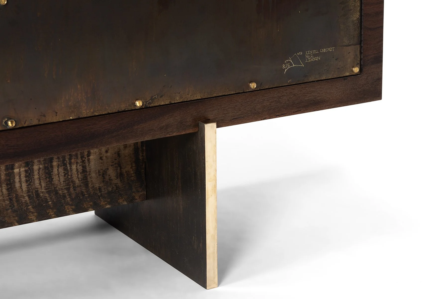 Lintel_Cabinet_Back_Corner_Detail_LR.jpg