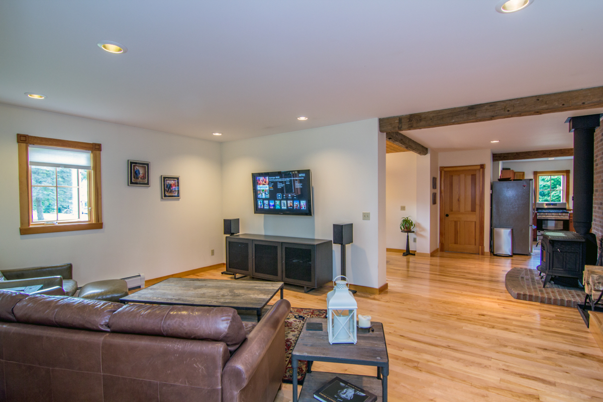 Open floor plan - Living Room