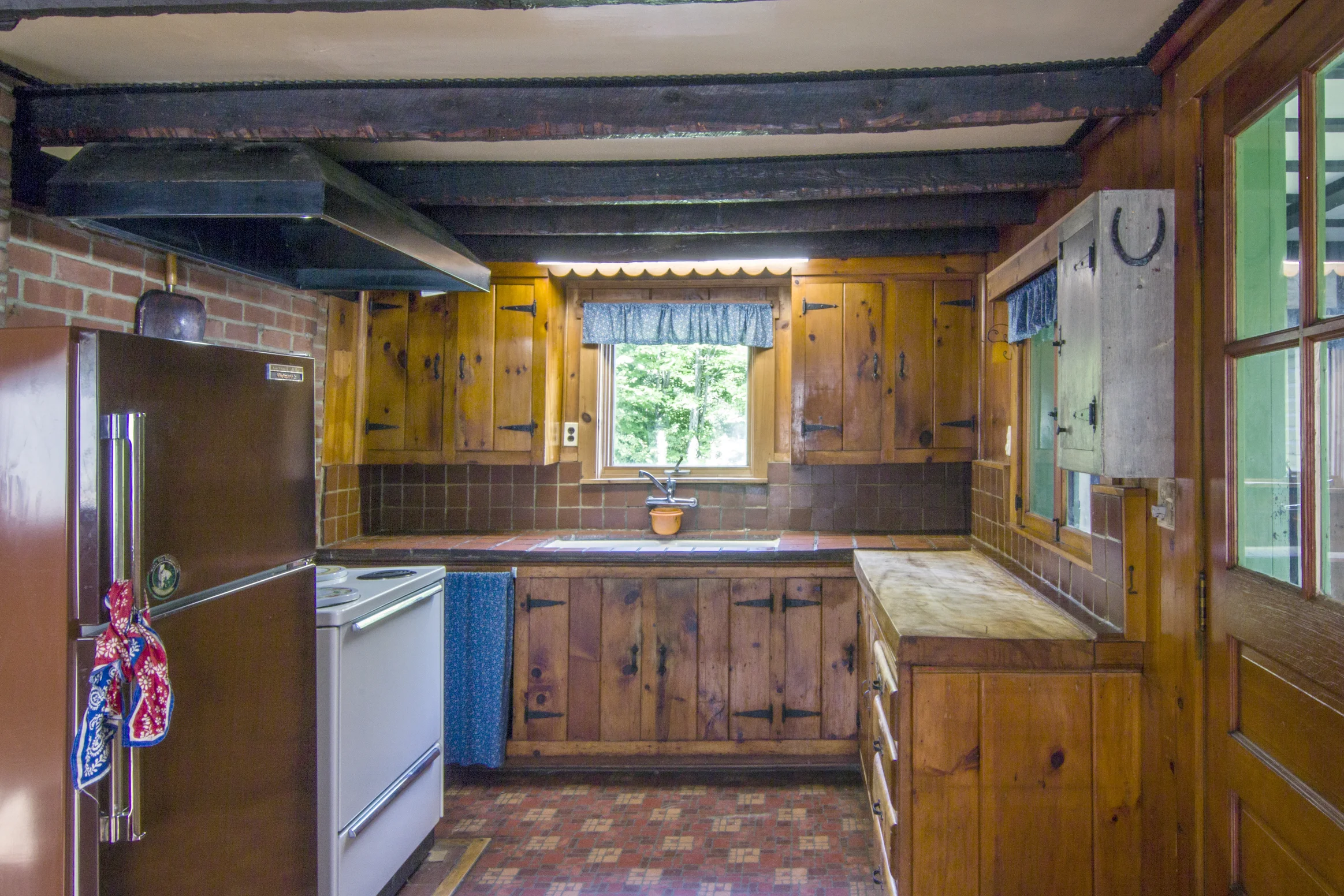 05-2017-08-25 IMG_3888 Bormann Kitchen.jpg
