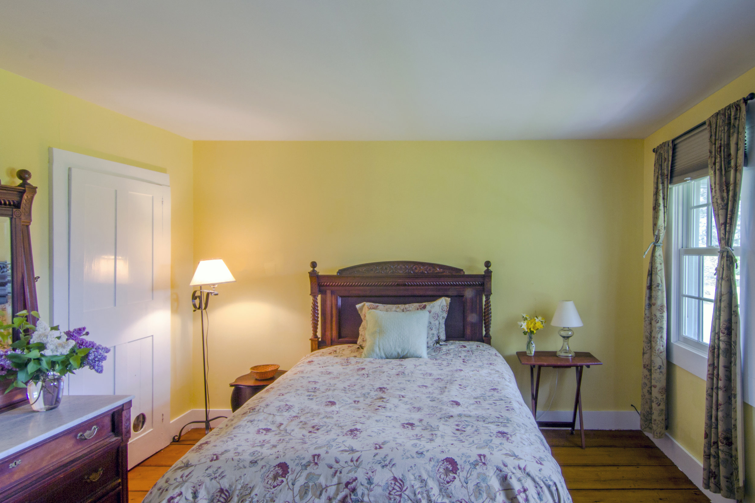 Master suite on the 1st Floor