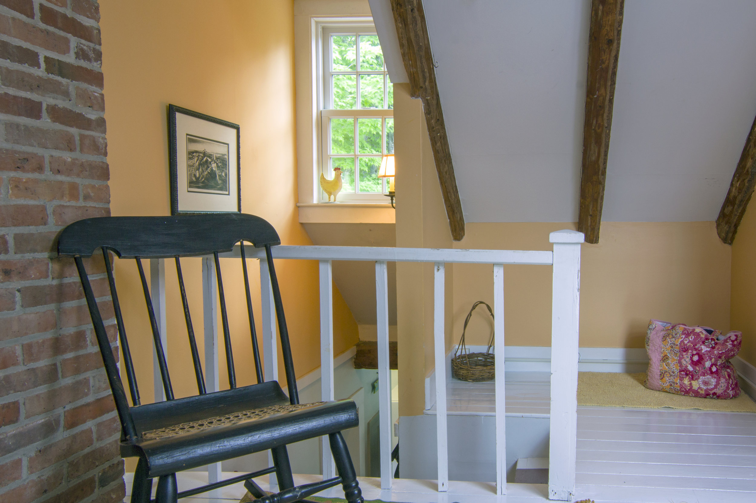 Cozy top-of-the-stairs alcove