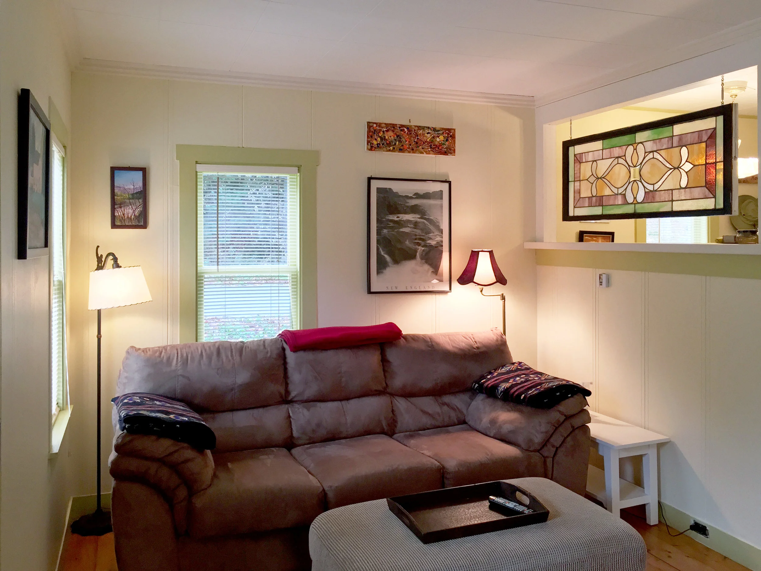 Living Room to the front