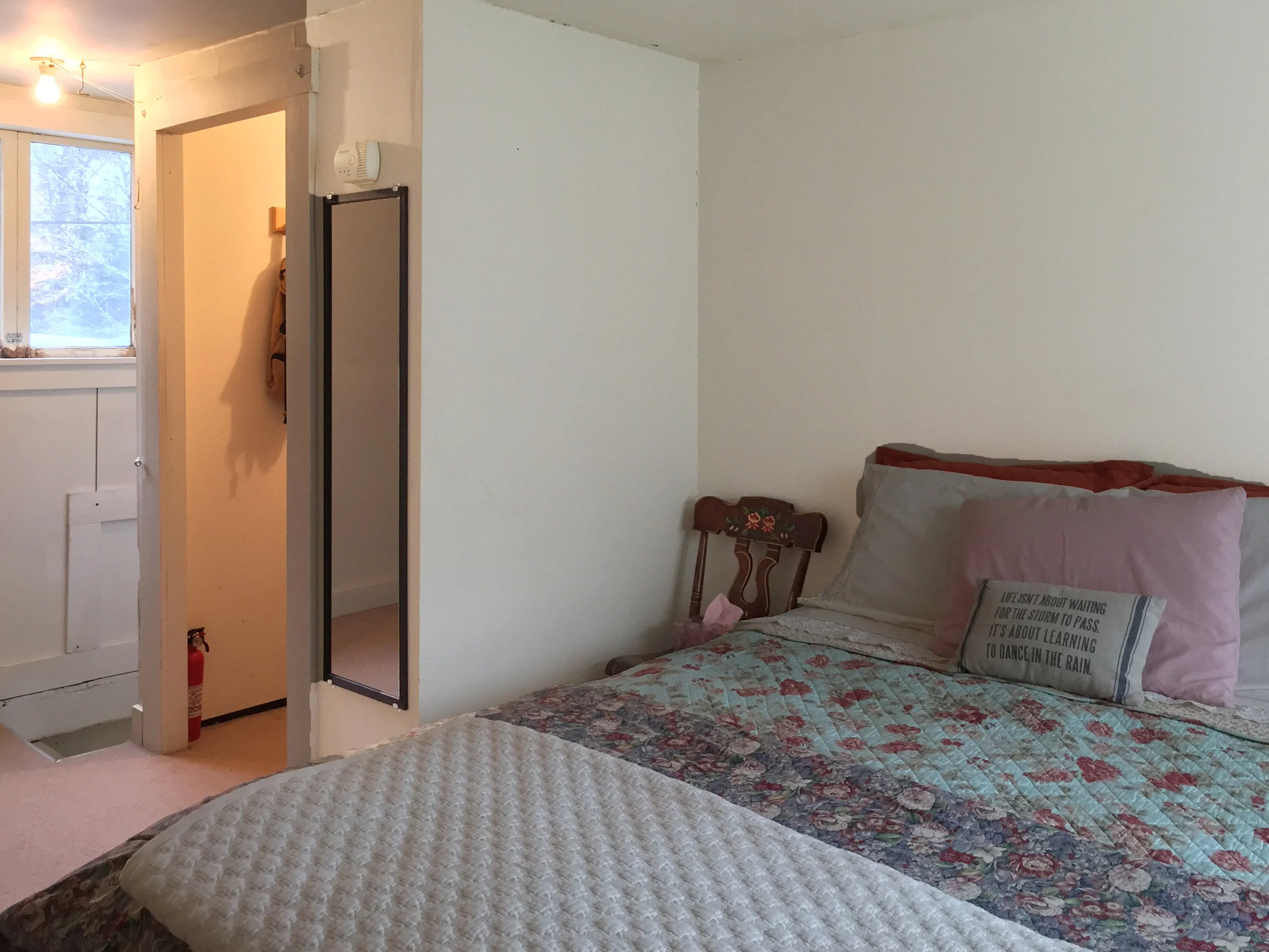 Bedroom (2nd floor)
