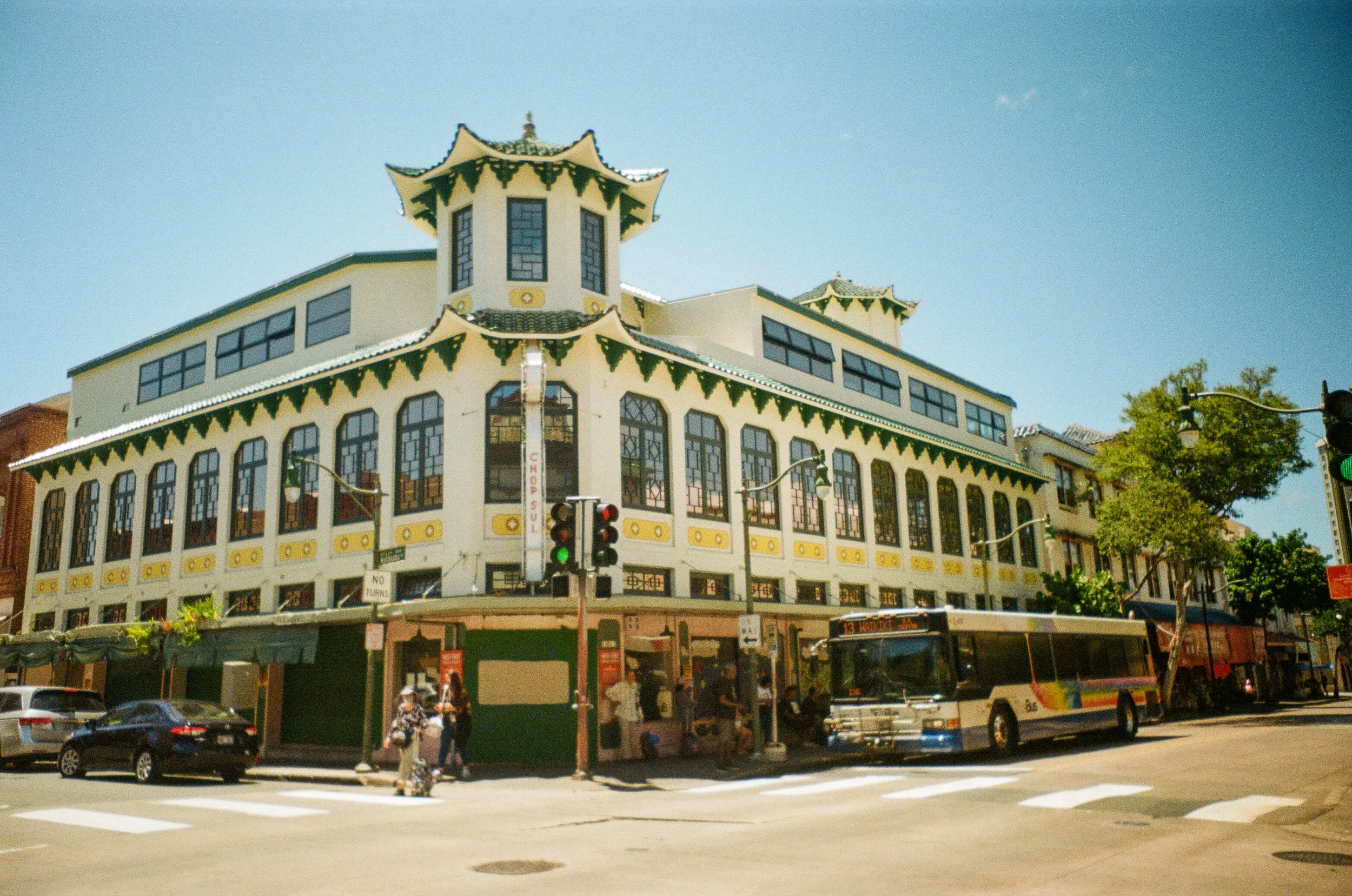 2025-12 honolulu hawaii architecture-5.jpg