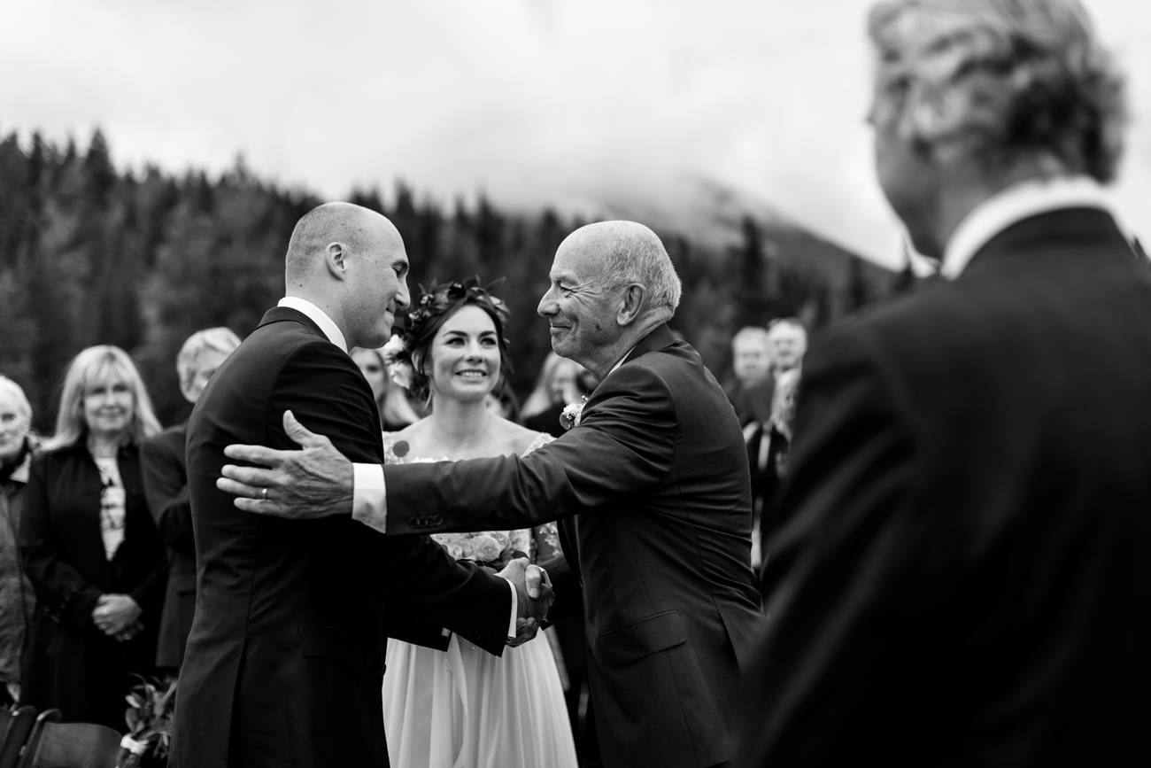 064-calgary-wedding-photographers.jpg