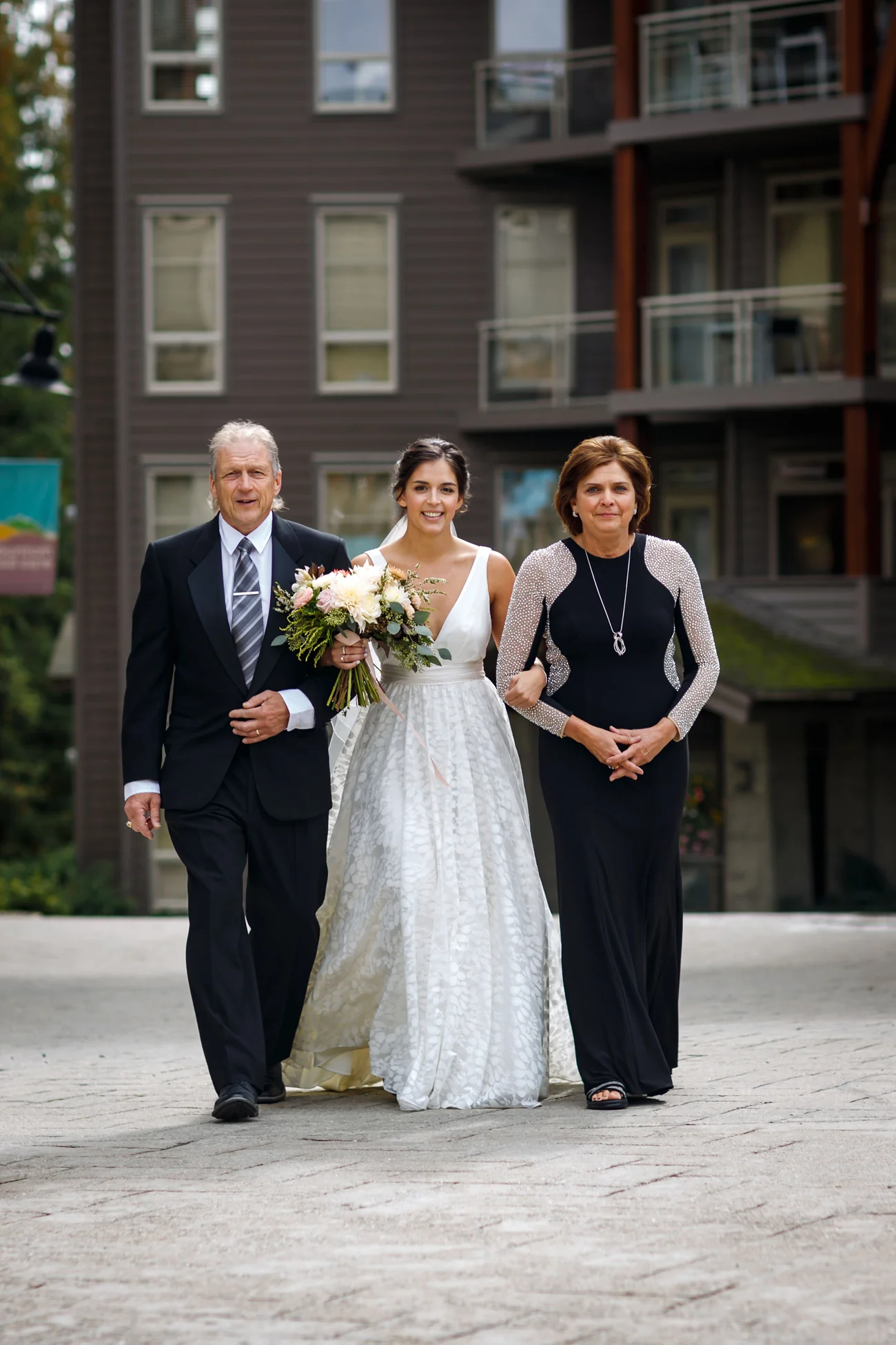 057-revelstoke-wedding-photographer.jpg