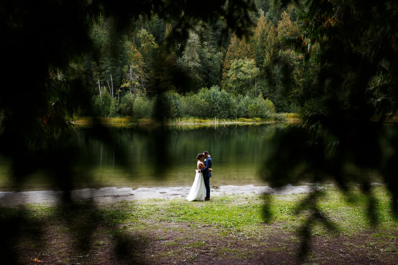 086-revelstoke-wedding-photographer.jpg