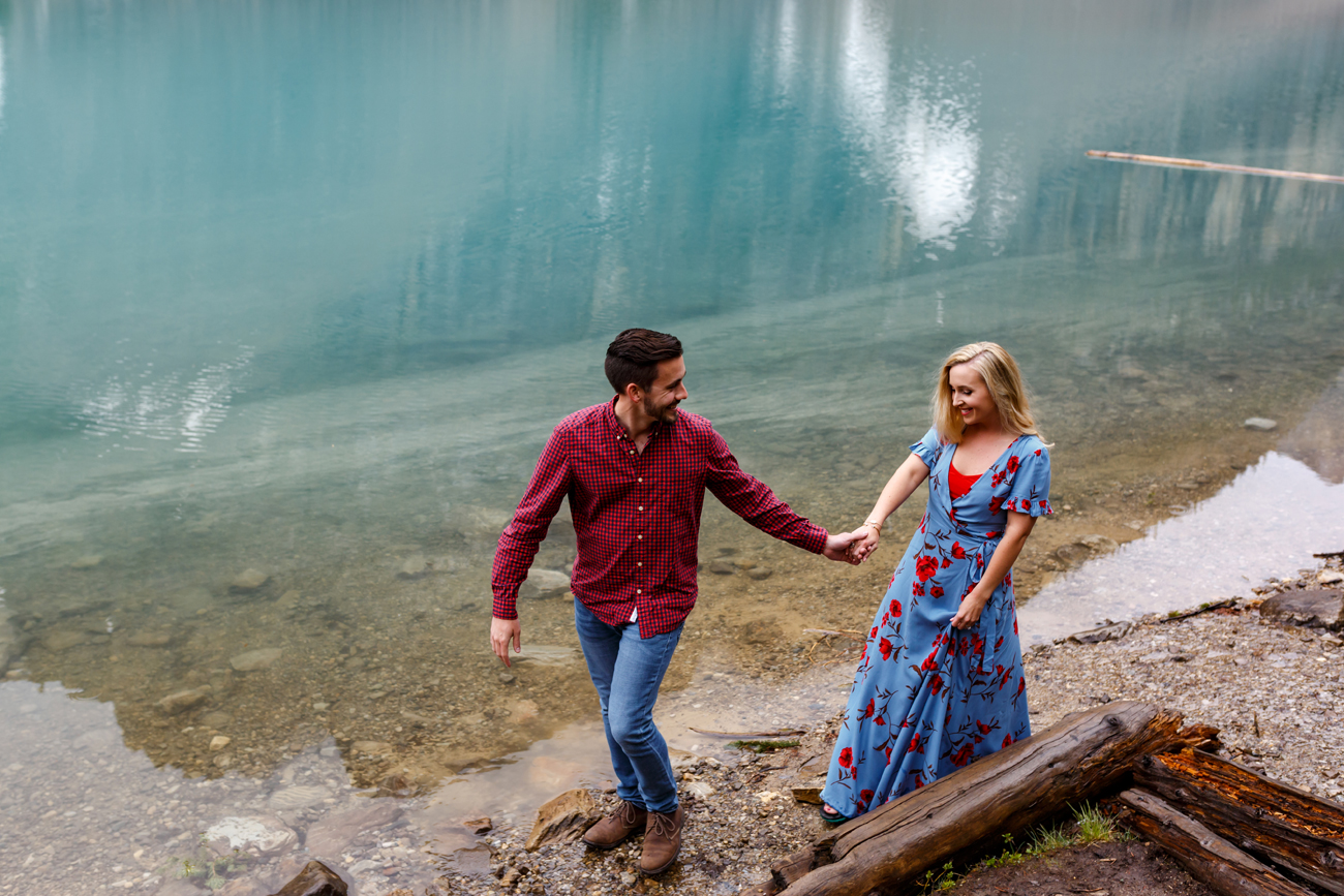 006-moraine-lake-wedding-photographers.jpg