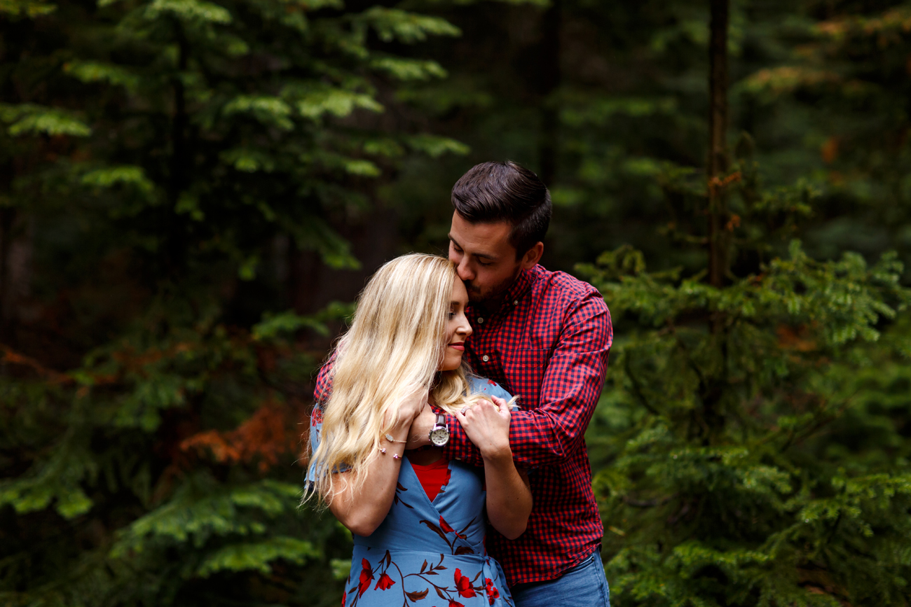 011-moraine-lake-wedding-photographers.jpg