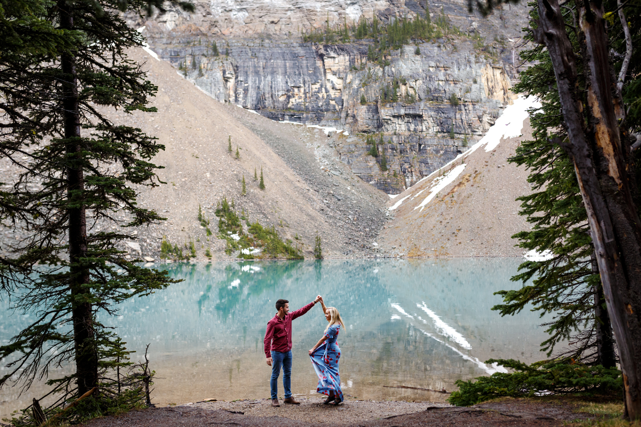 018-moraine-lake-wedding-photographers.jpg