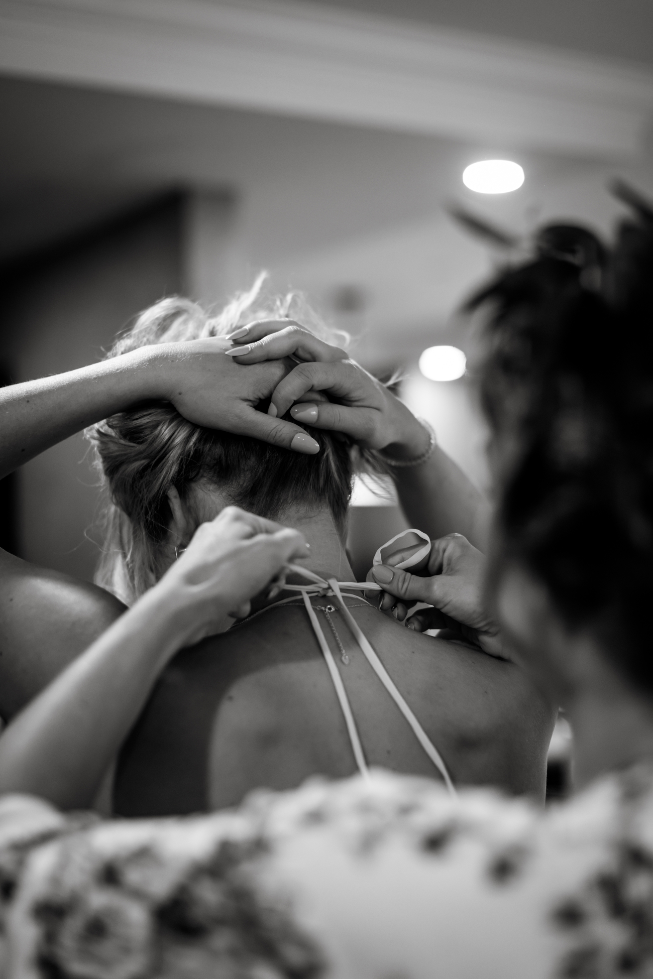 369-kendalandkevinphotographygettingready.jpg