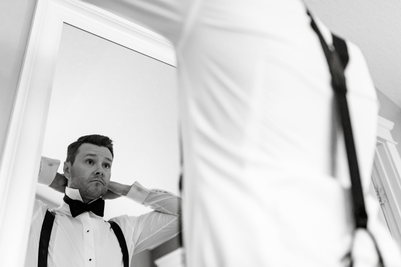416-kendalandkevinphotographygettingready.jpg