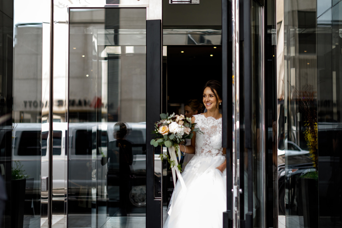 426-kendalandkevinphotographygettingready.jpg