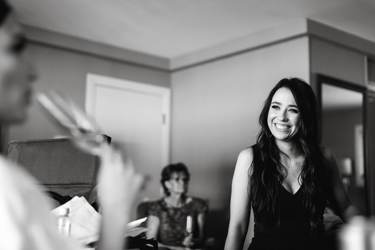 466-kendalandkevinphotographygettingready.jpg