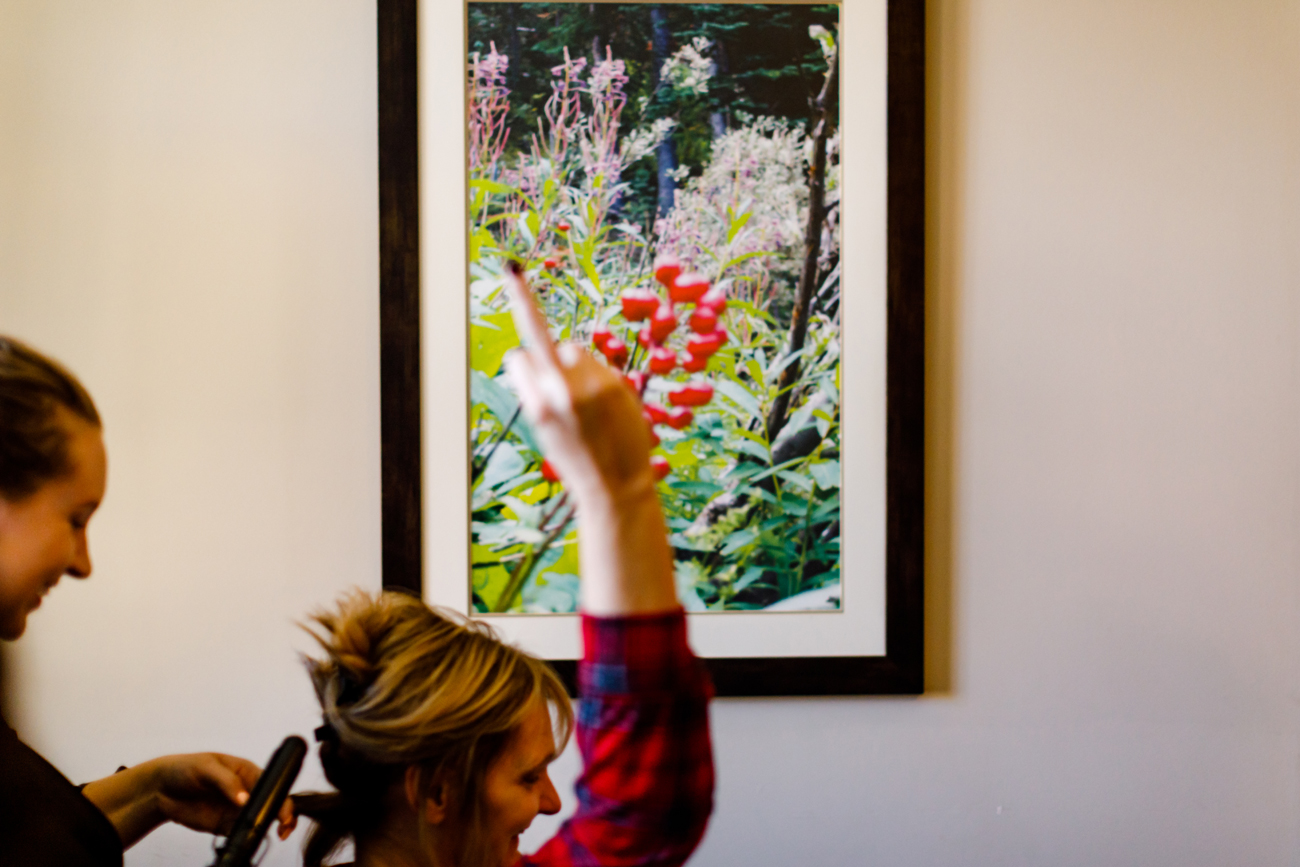 510-kendalandkevinphotographygettingready.jpg