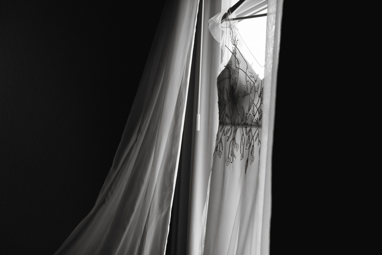 587-kendalandkevinphotographygettingready.jpg