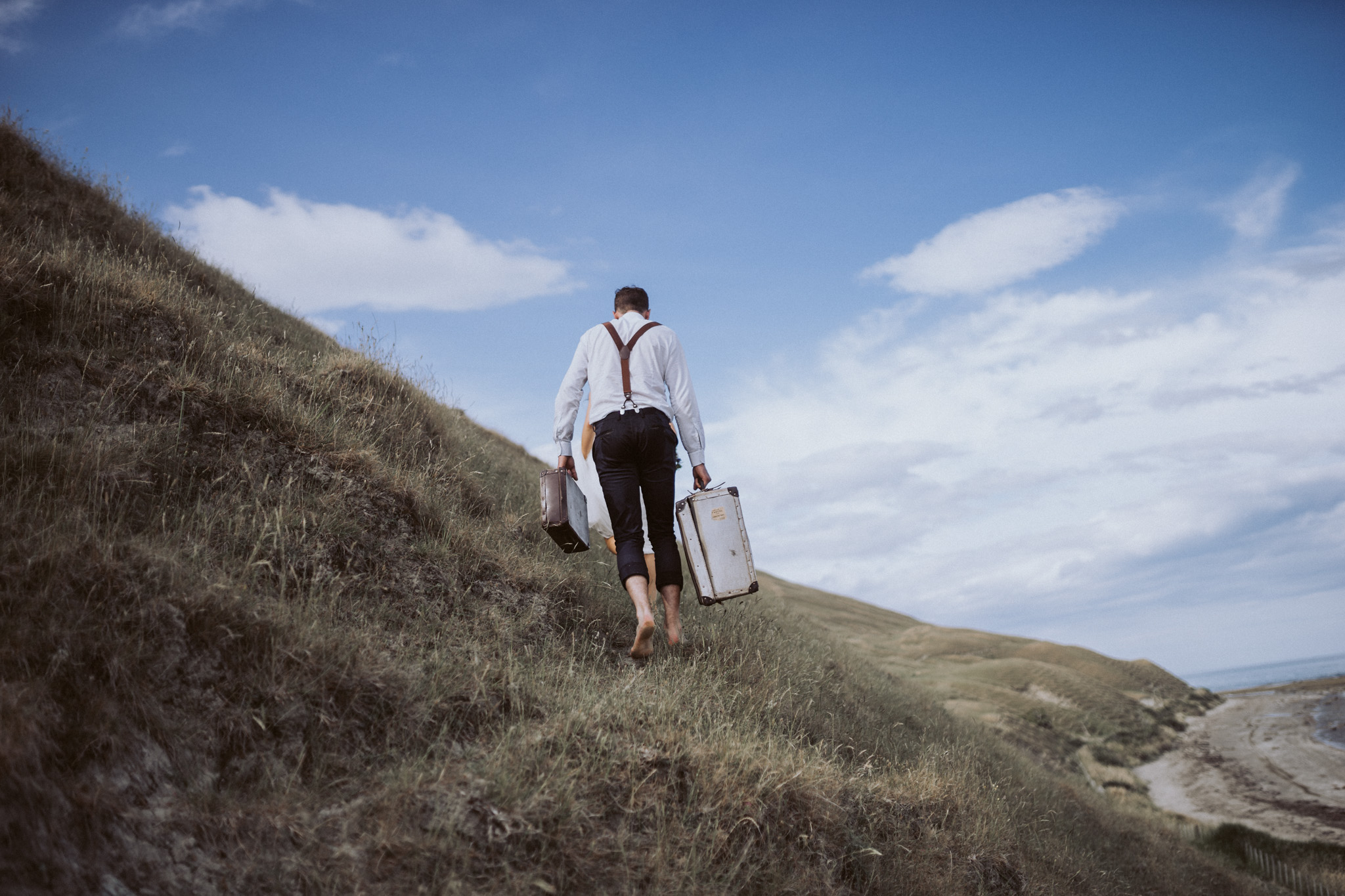  Cliff top elopement 