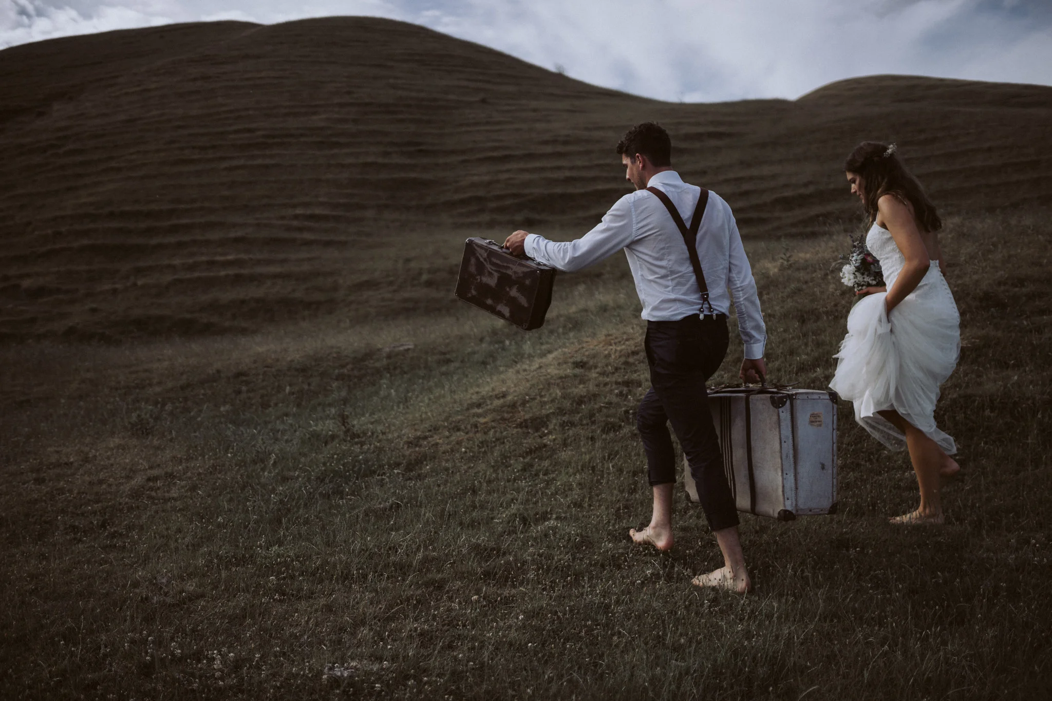  Cliff top elopement 