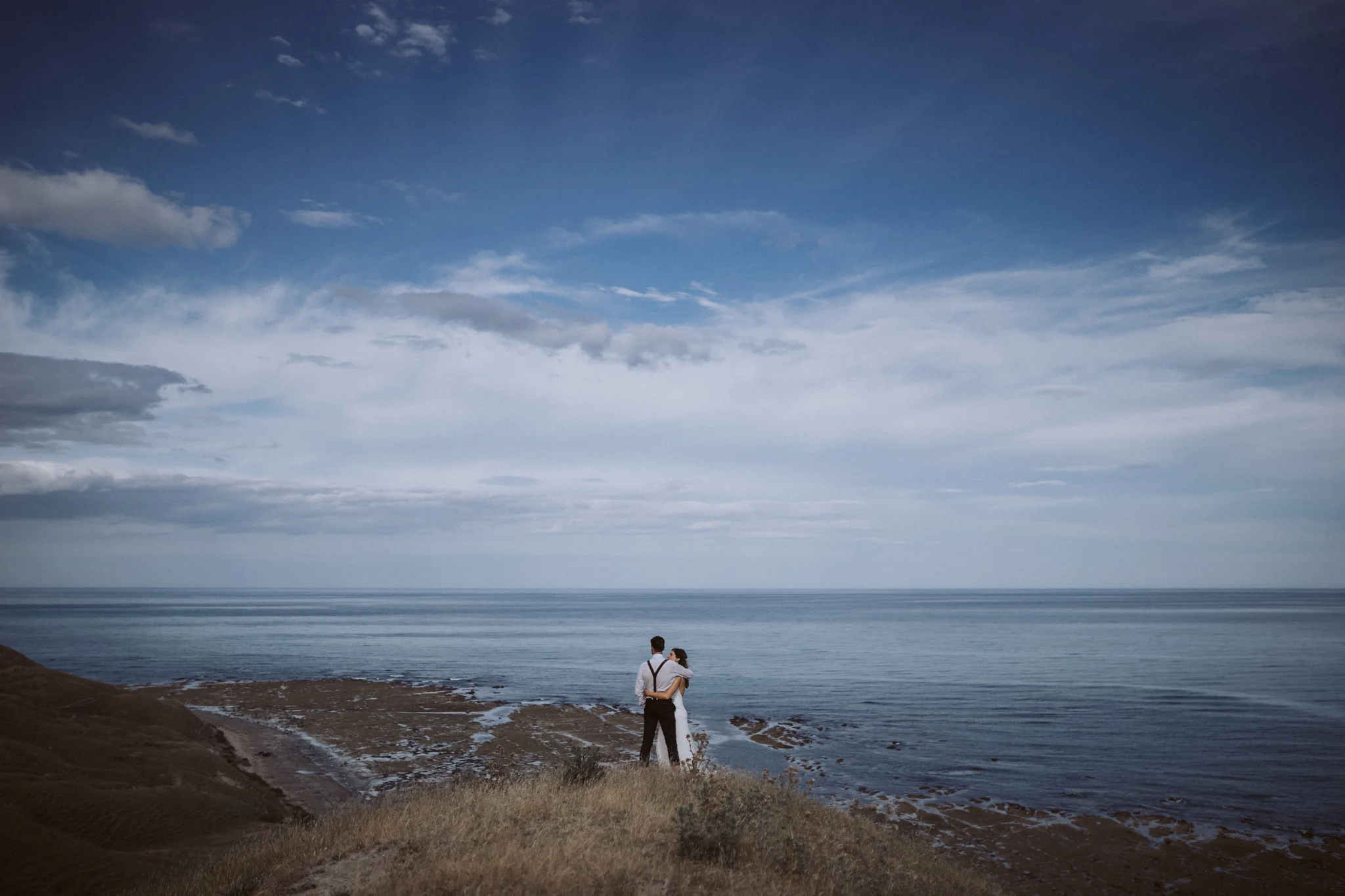  Cliff top elopement 