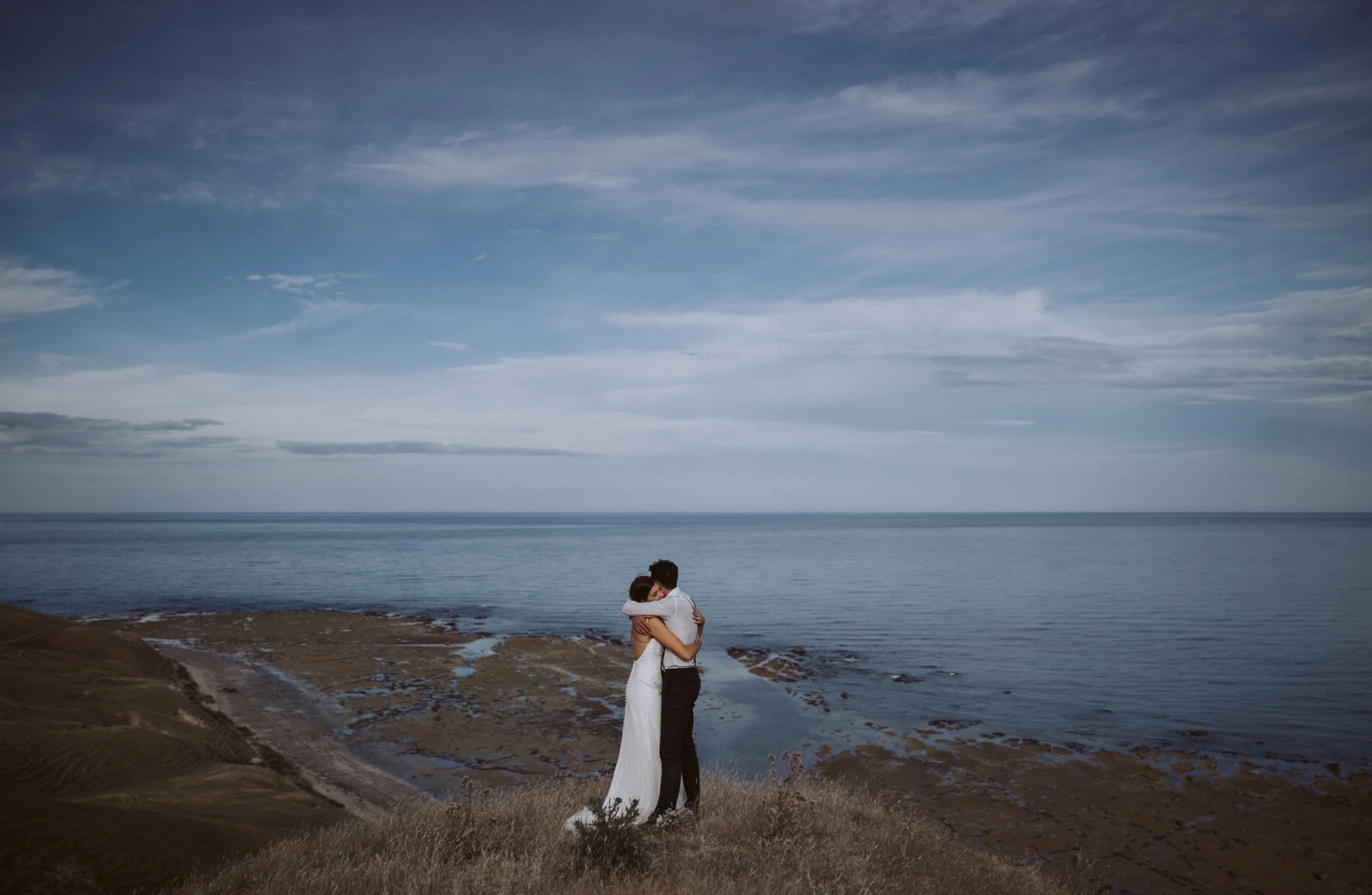  Cliff top elopement 