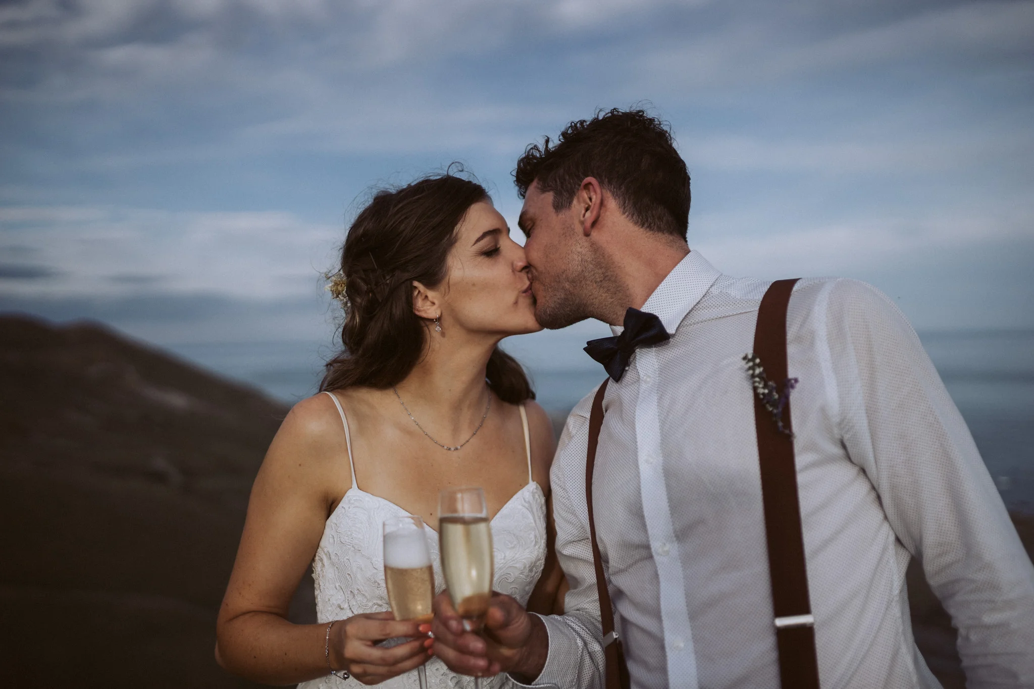  Cliff top elopement 