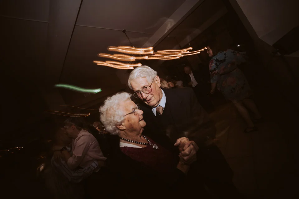 Sarah + Andrew // The Milk Station