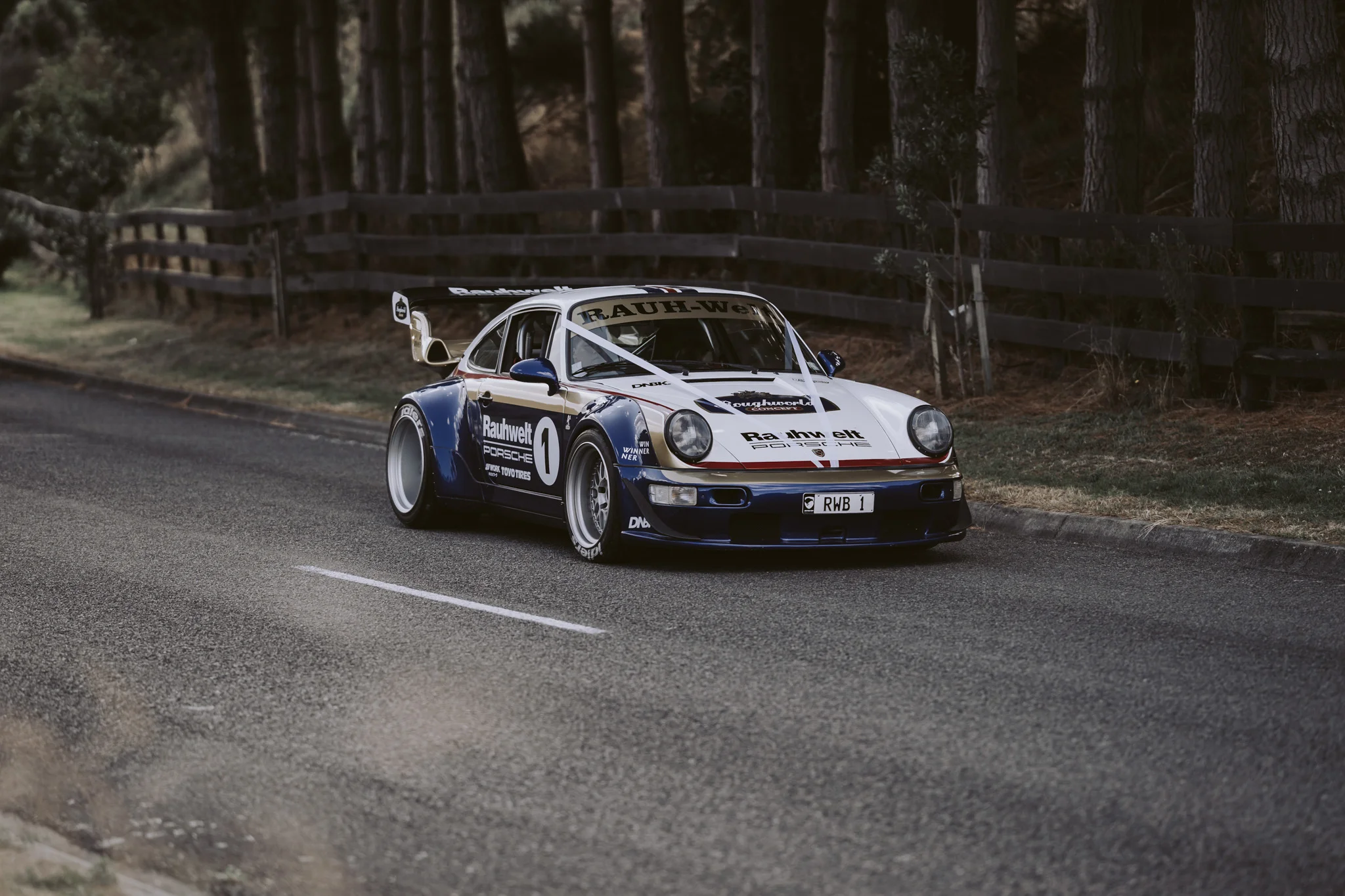 Fried Chicken, Porsches and a wedding at Swan House