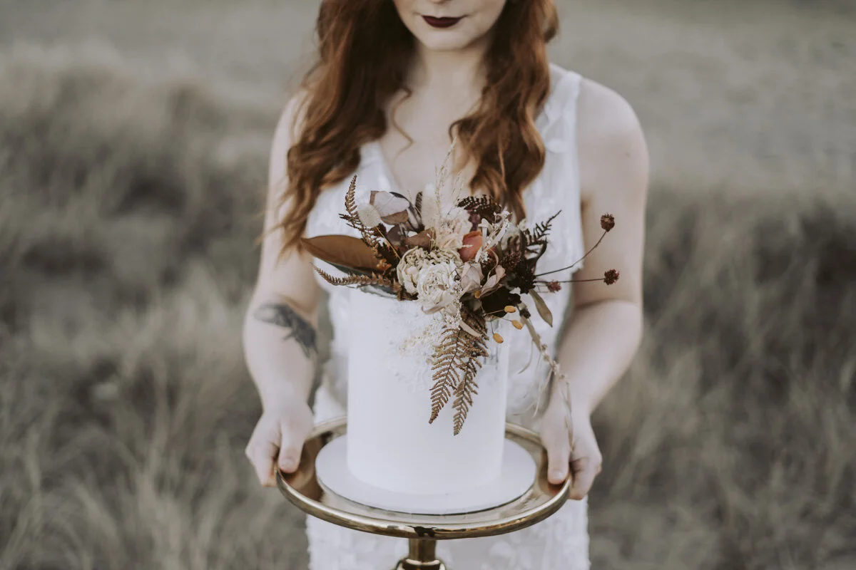 The  Pretty Little Details  always smashes out the most amazing cakes, they look elegant and taste devine!