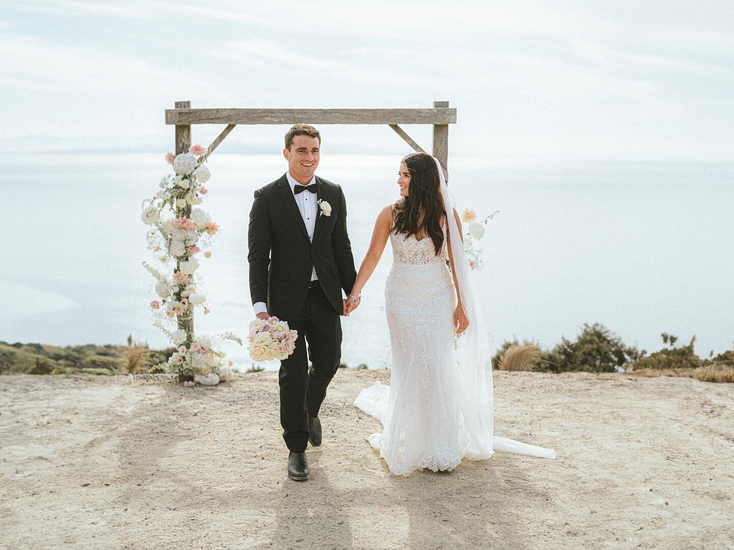 She&rsquo;s a chilly one to start August, looking forward to warmer days.
Rewinding back to the wedding of Rachel &amp; Daniel, on the most perfect day in the history of summers at @boomrocklodge #davidle_nz @davidle_nz