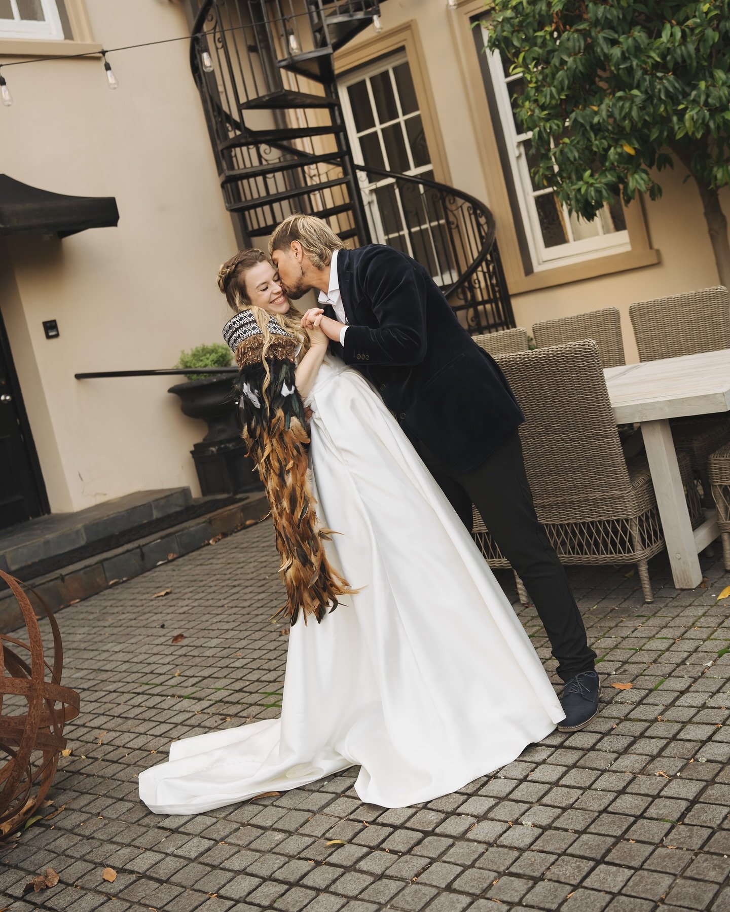A beaut way to wrap up my winter wedding season. 🥂 Whanganui turned on the weather for Ange &amp; Colts intimate wedding in Upokongaro. 
Here&rsquo;s to more couples tying the knot in winter and here&rsquo;s a few frames to fill your feed. #davidle_