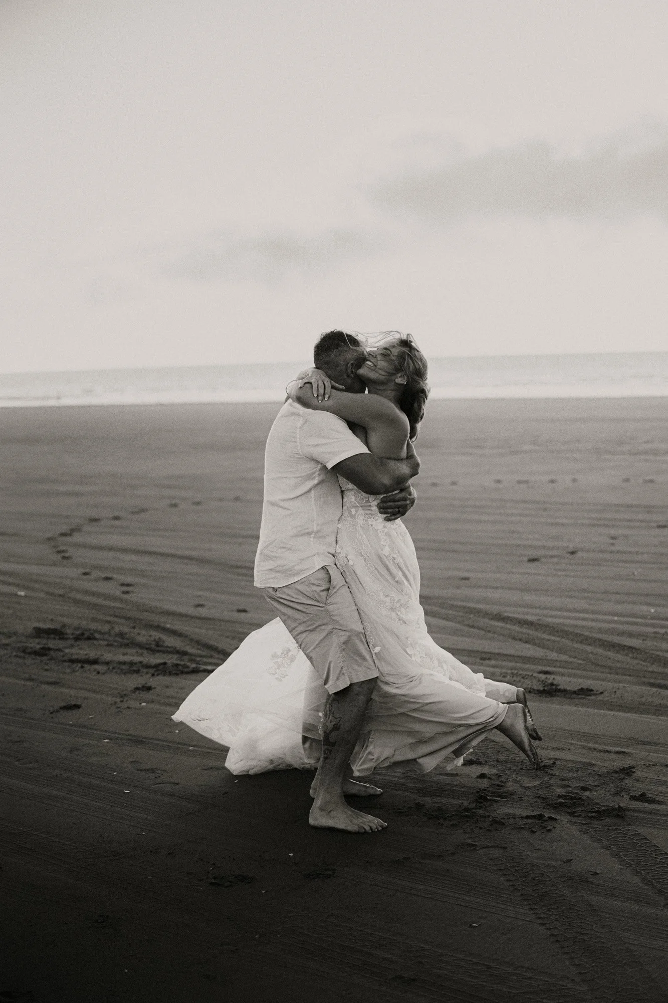 Chazelle &amp; Jamie’s Kapiti Coast wedding at the Kapiti Boat Club