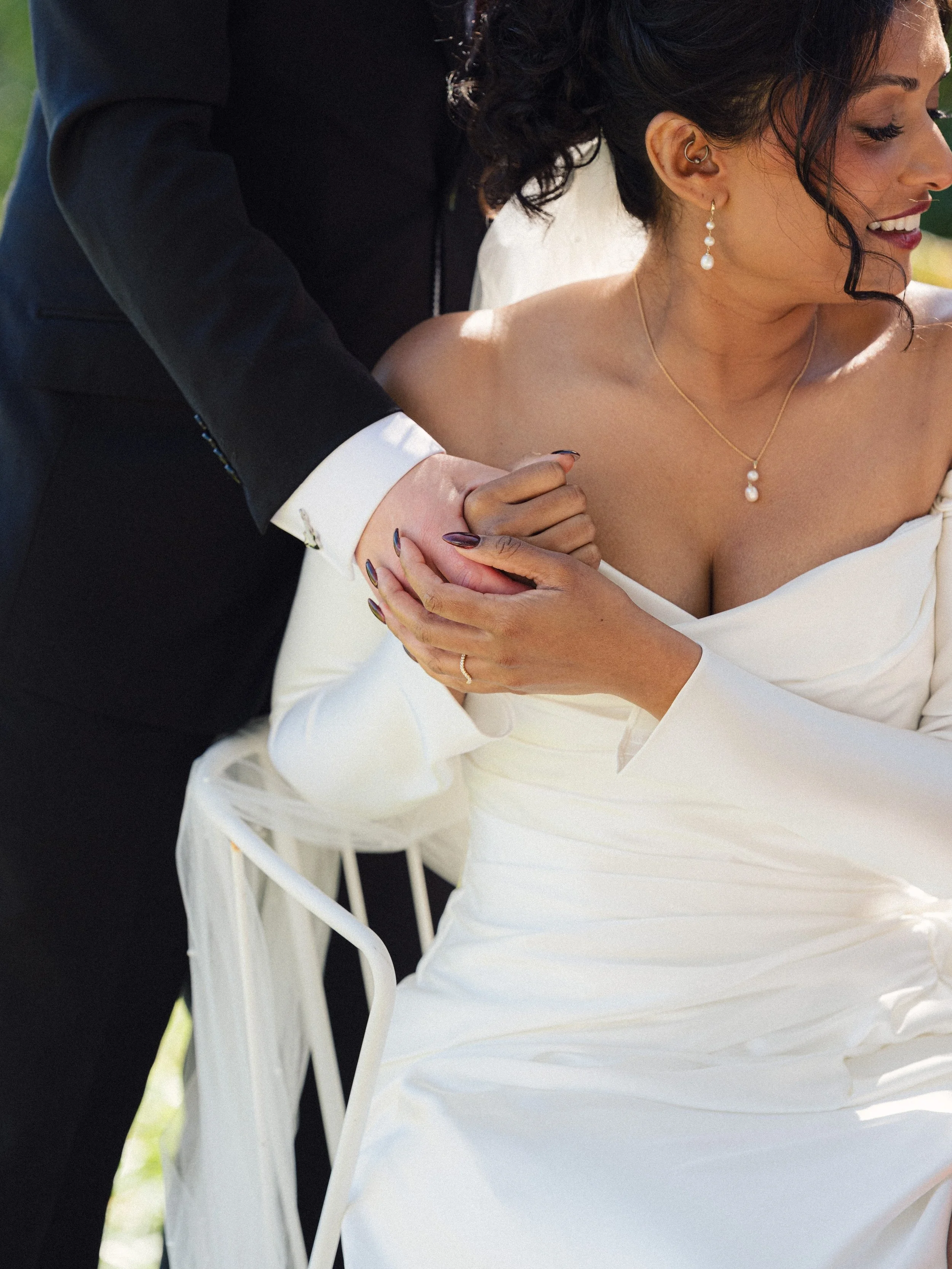 Henry &amp; Melissa 🥂 
When Melissa said she doesn&rsquo;t date guys who wear glasses, so Henry took his off. These two enjoy the last of the summer sun at @sudburynz 

Vendors
@sudburynz @astrabridal @antoniasartistry @styledbynicky_o @styledbynick