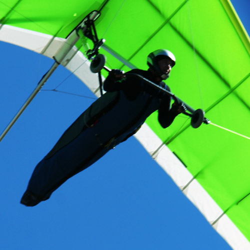 HANG GLIDING - Control the wind.