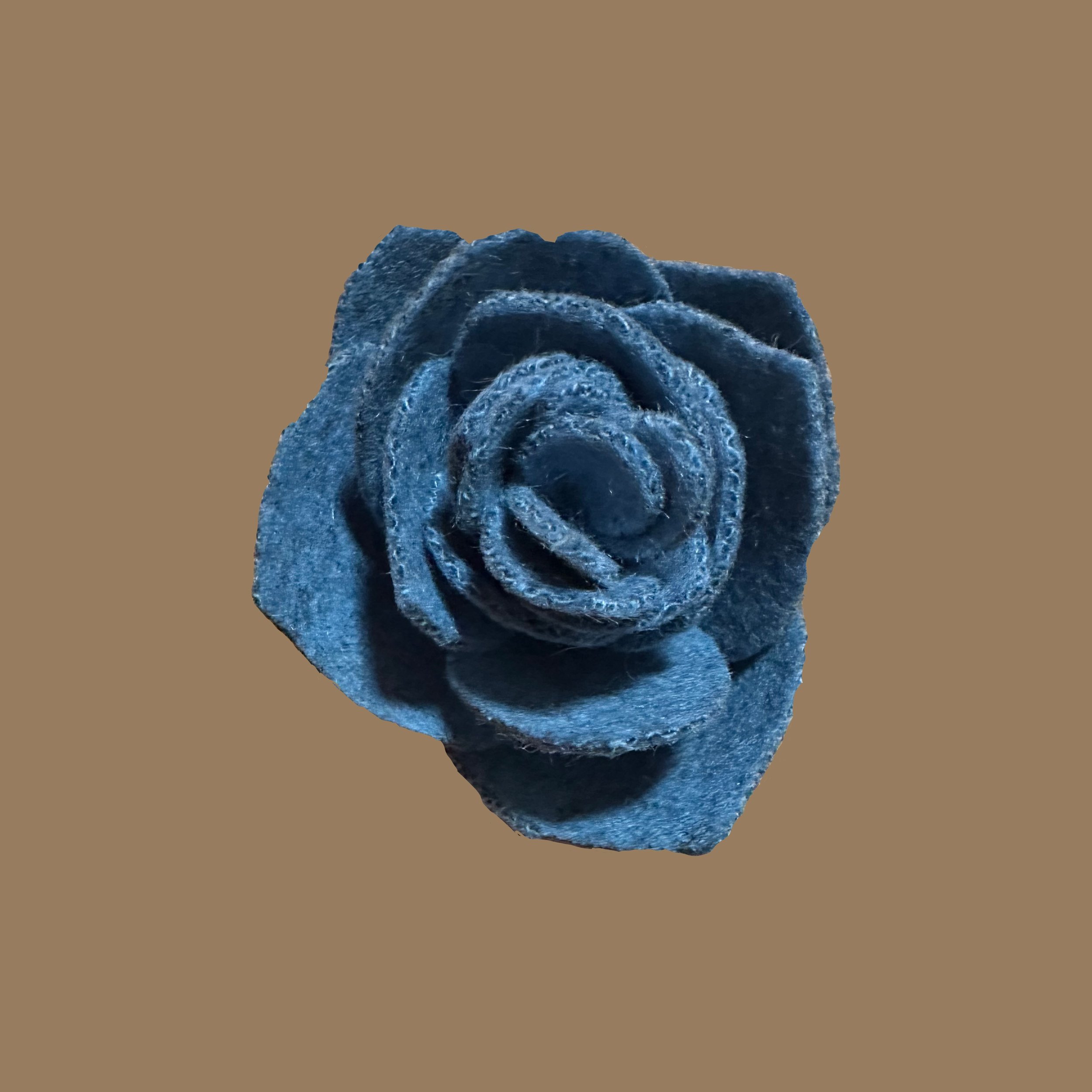 little blooming wool roses! shop my latest collection of works now. link in bio