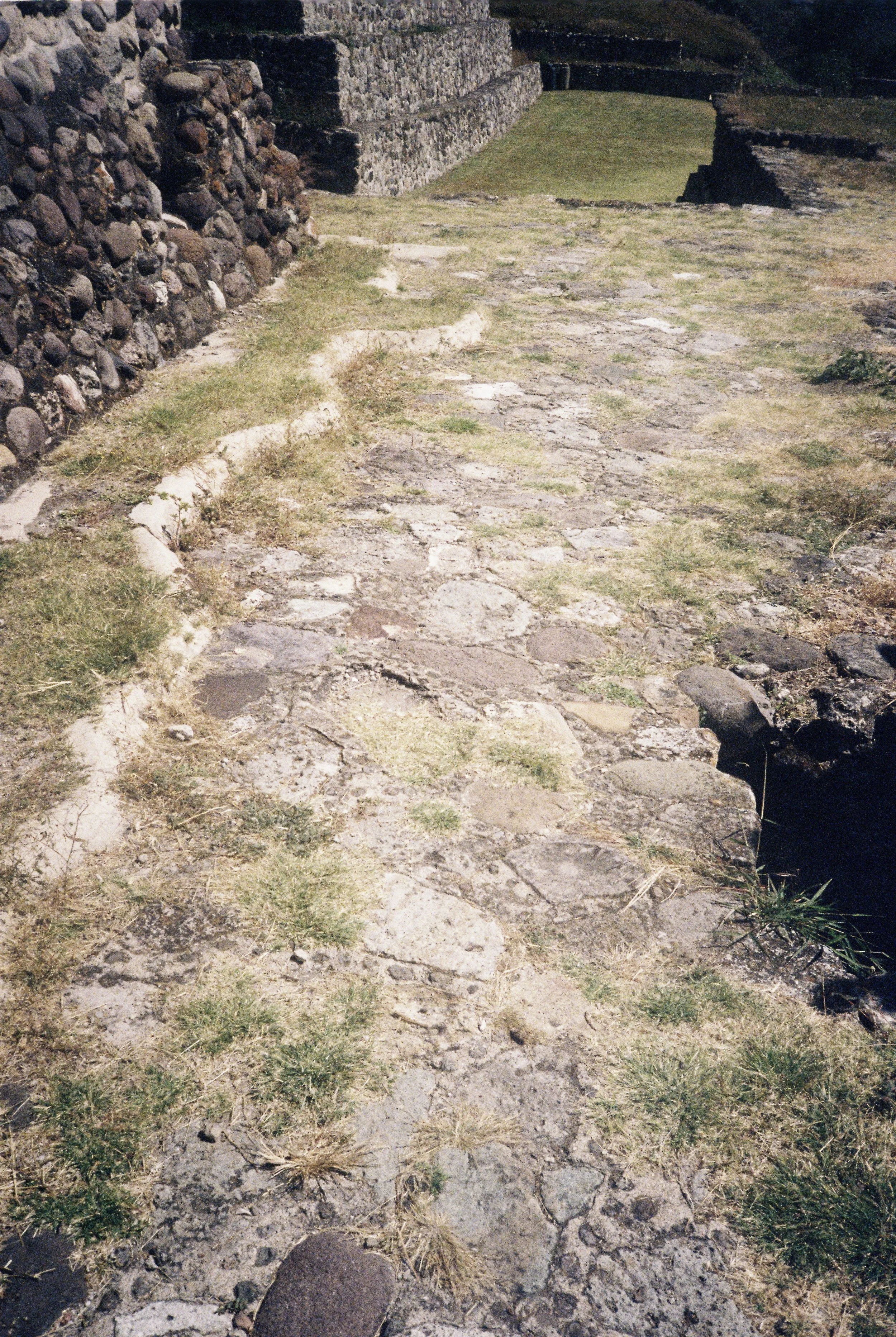 R1-06229-0030.JPG