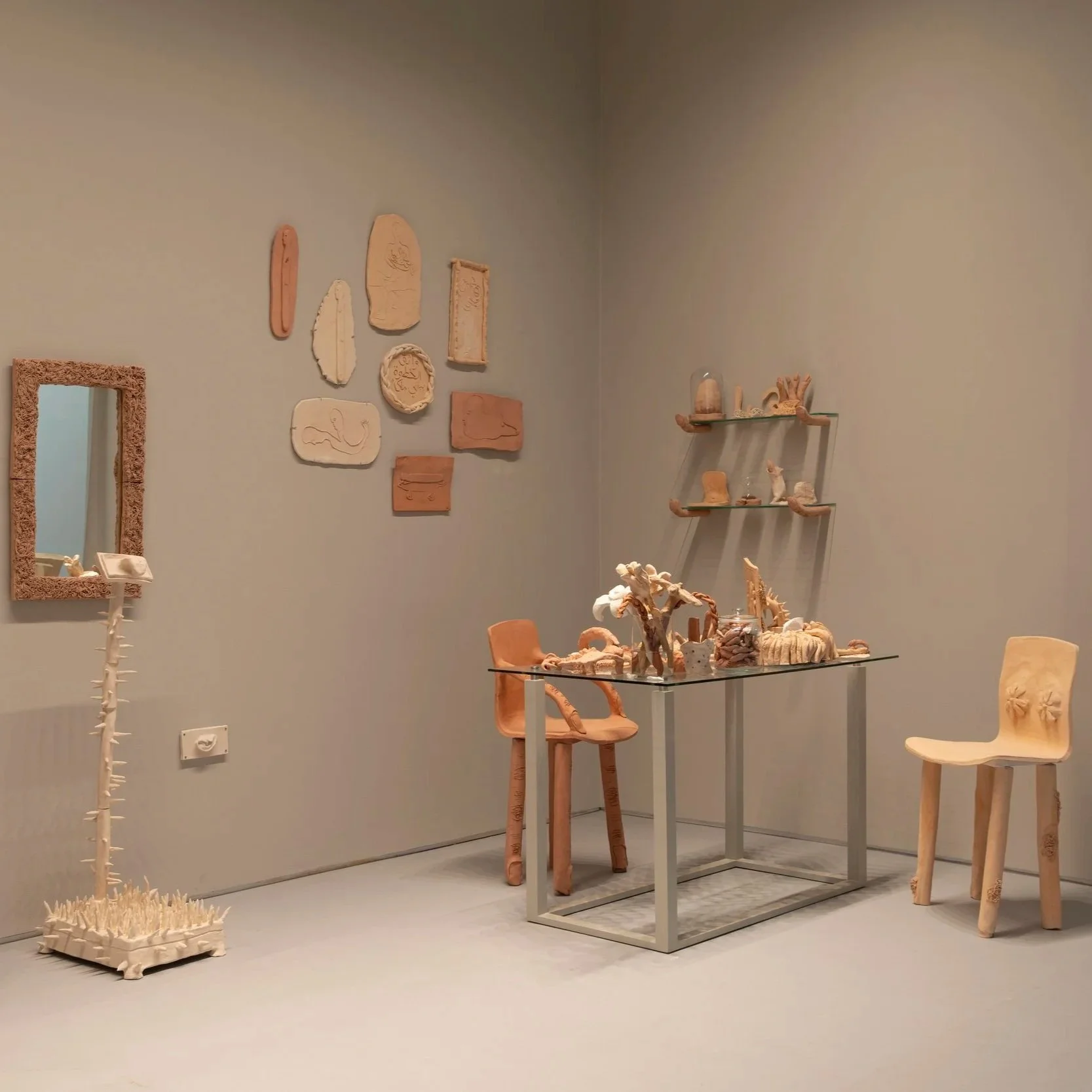   Counting Fingers  solo show at 421, Abu Dhabi, UAE, 2024.     Ceramic objects 