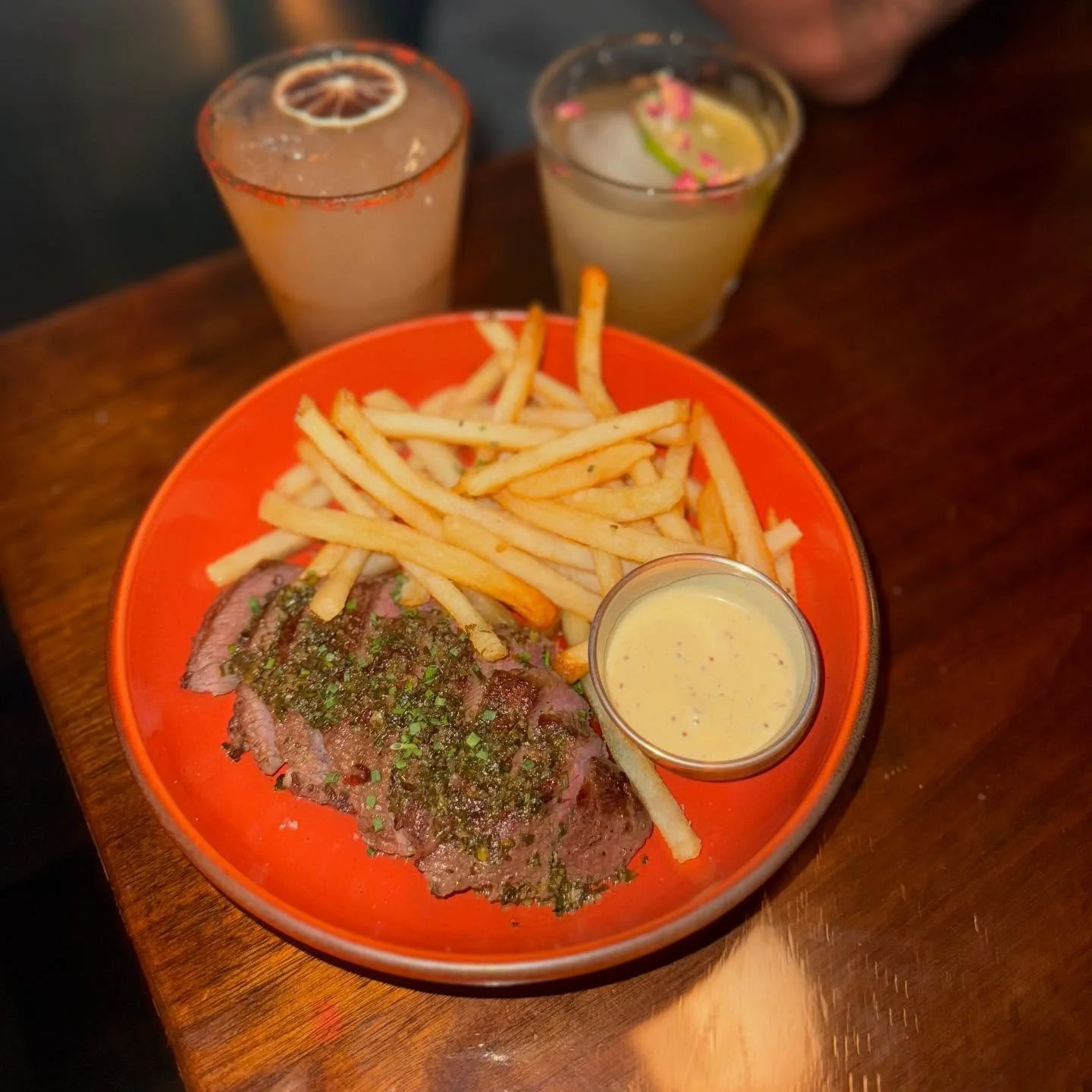 Steak &amp; Frites sound like the perfect pregame for Beau Redd &amp; The Tailor Maide playing tonight at 10pm👀