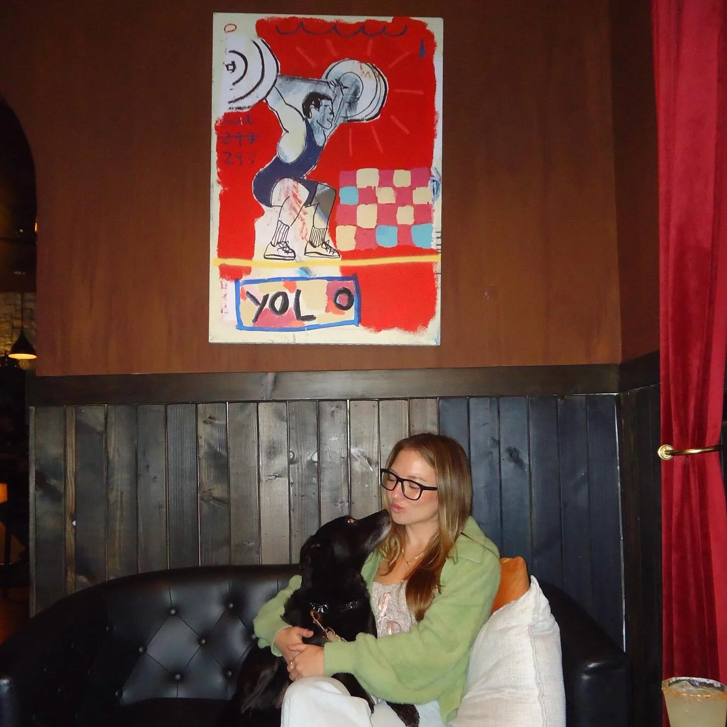 Perfect place for a chill Sunday🌧️ Have you tried our new cocktails yet? Seems like today could be the day&hellip;