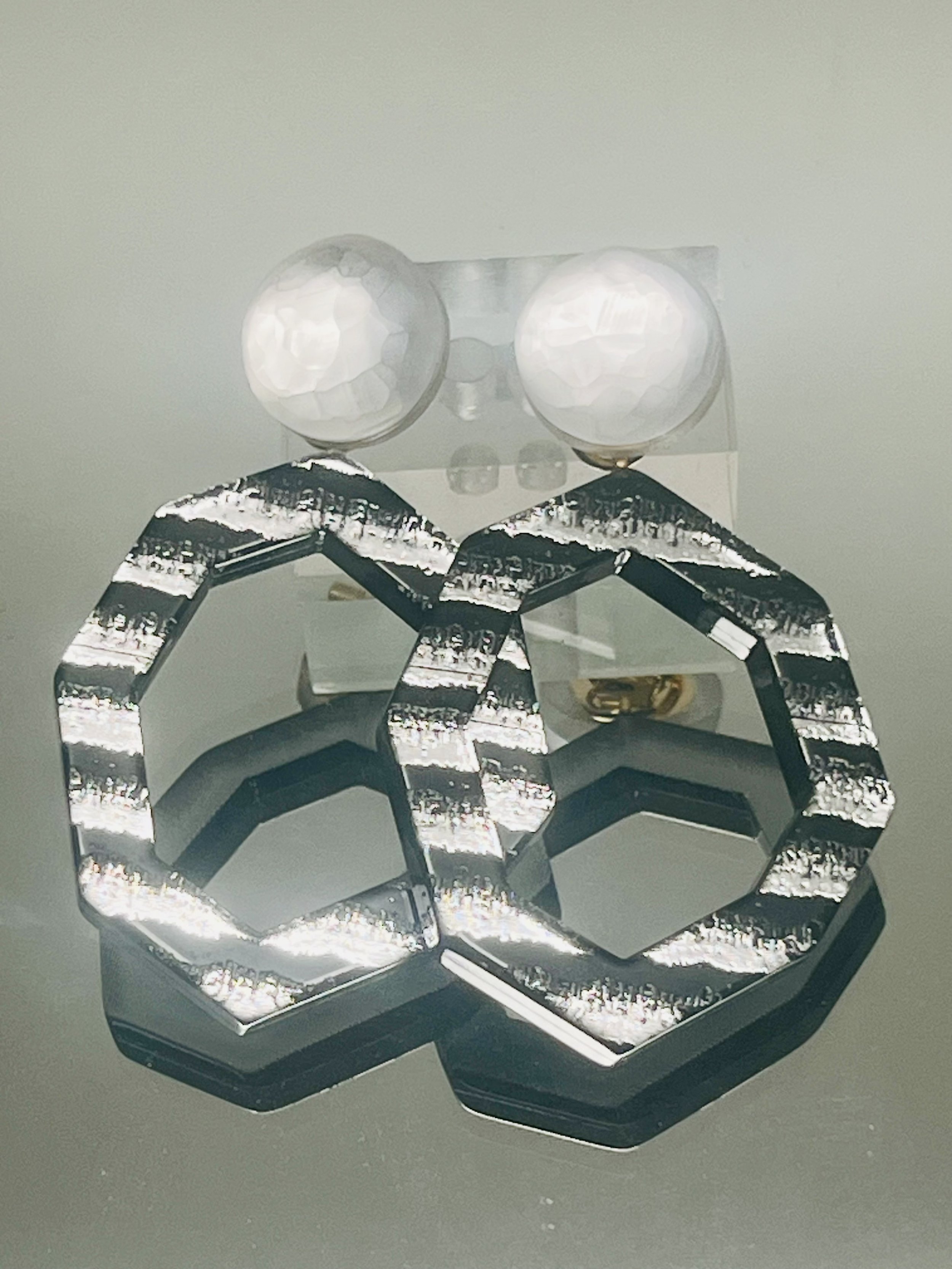 (sense)ible ZEBRA EURYDICE Midi Hoop Earrings