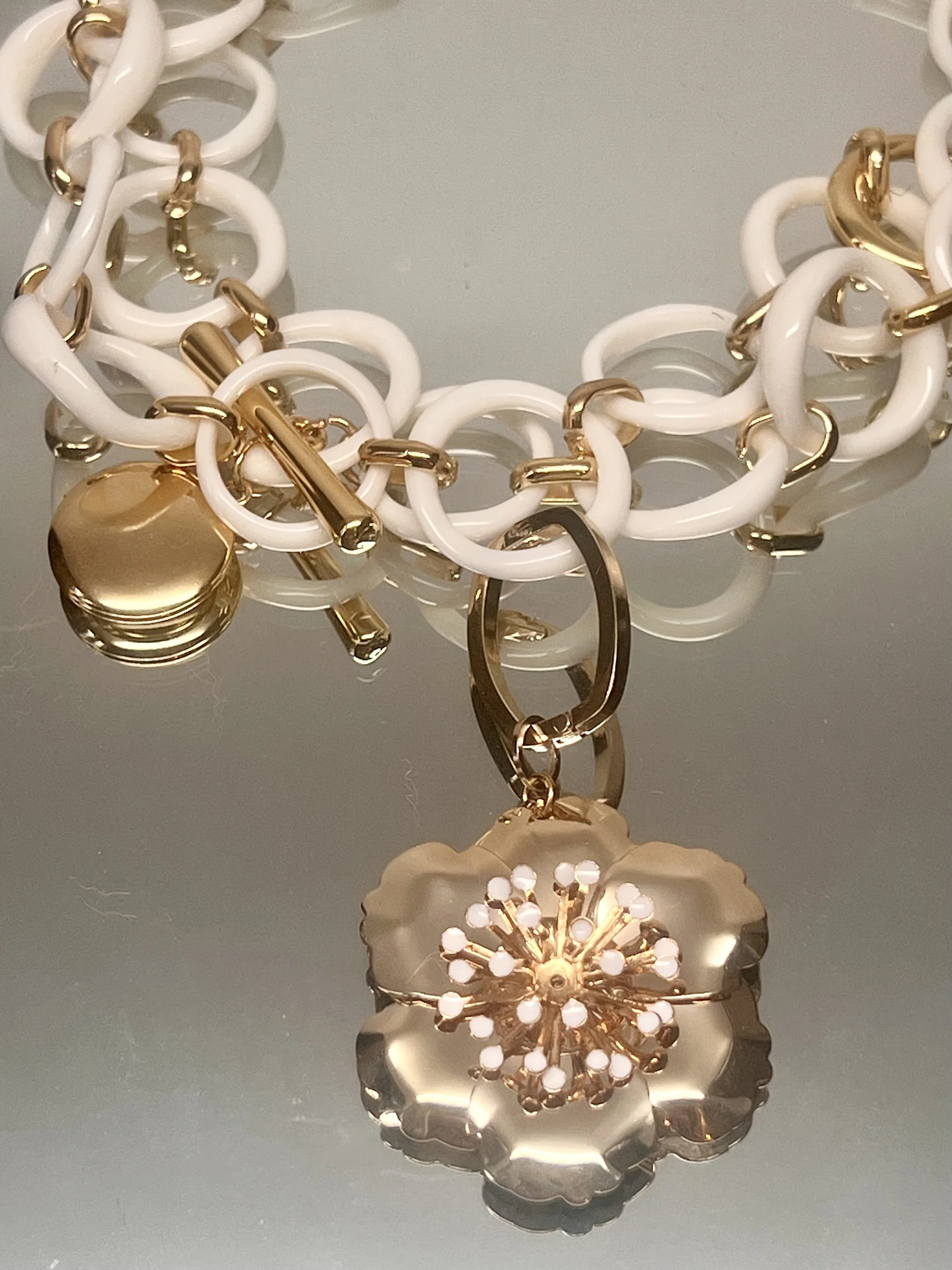 FLEUR Statement Charm