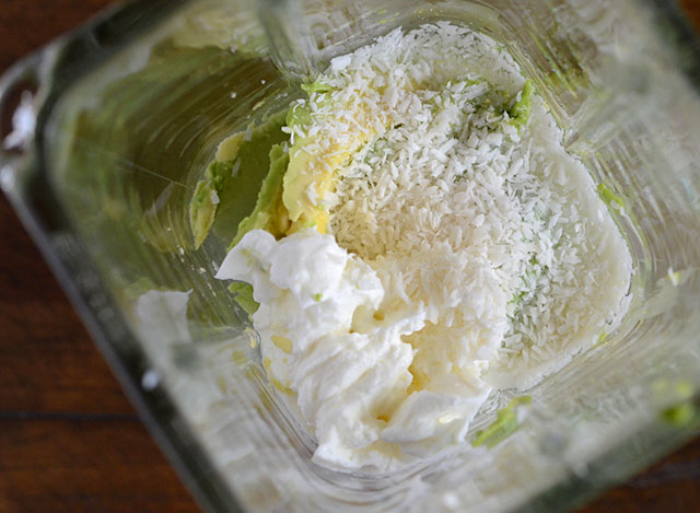 avocado-coconut-smoothie-3