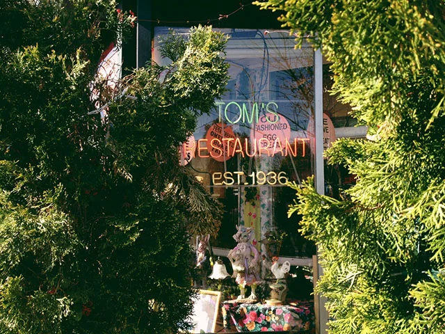 toms-restaurant-5