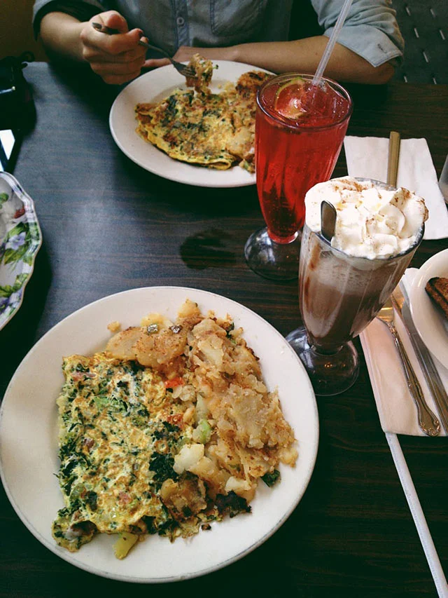 toms-restaurant-6