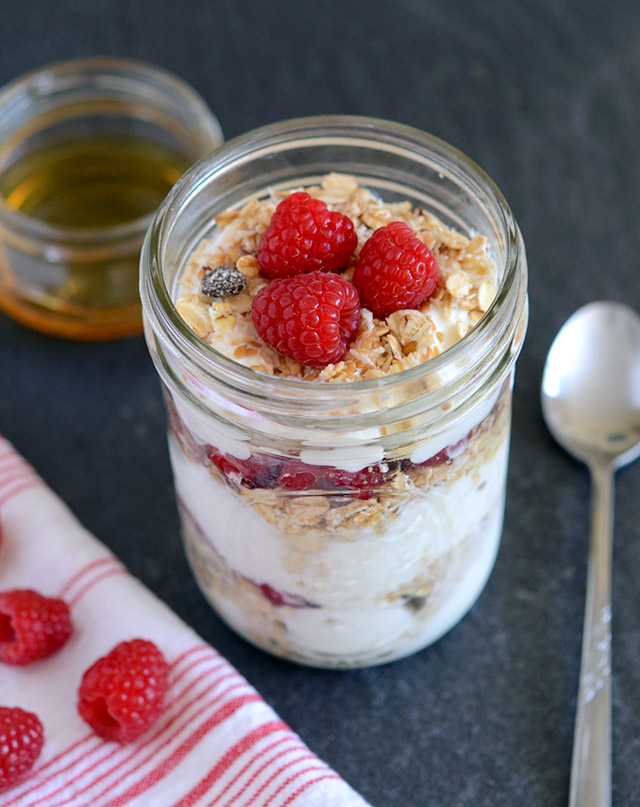raspberry-breakfast-parfait-5