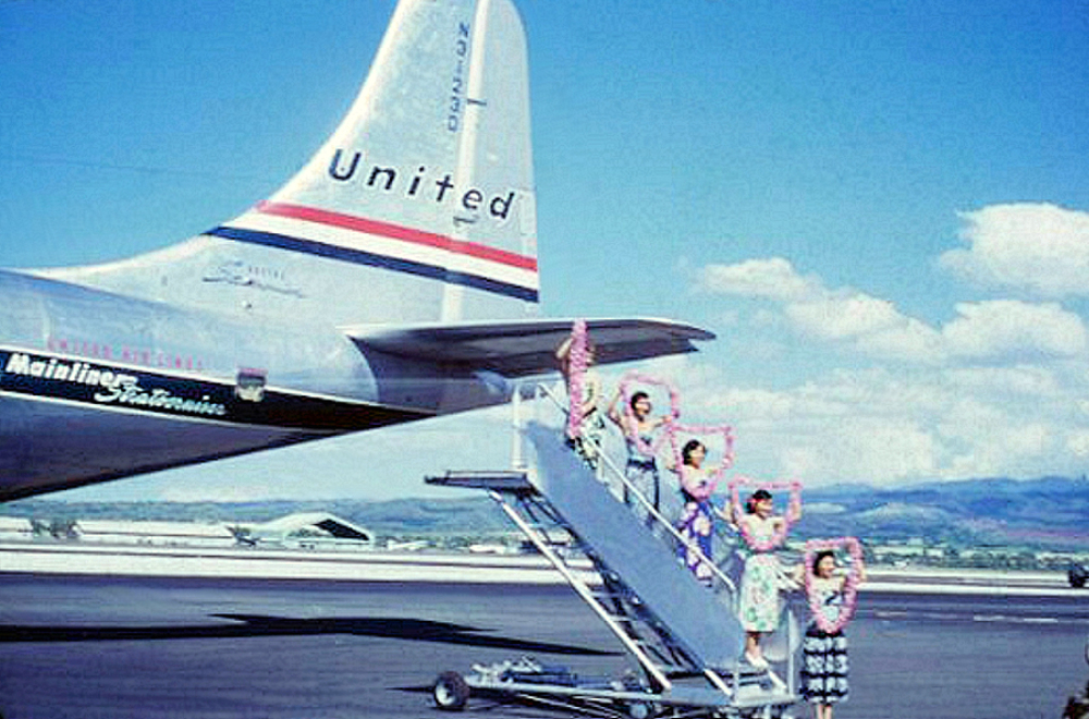 United Airlines celebrates the 10,000th Hawaii crossing of a Mainliner. Performed by the Mainliner 'Oahu', N31230 on January 27, 1951. Margo Duggan Collection, 1949-1954; Pacific Collection, University of Hawaii-Manoa Library (used with permission)
