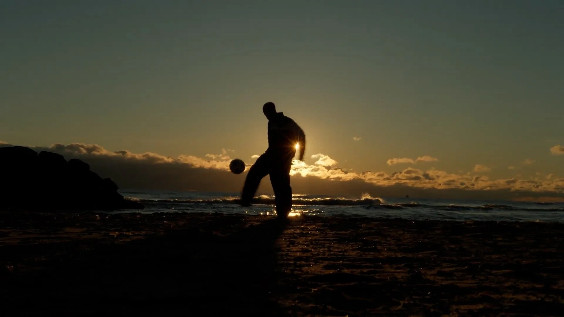 BOB00208_ECFC_Project Chairlift - Horizontal.00_00_06_20.Still002.jpg